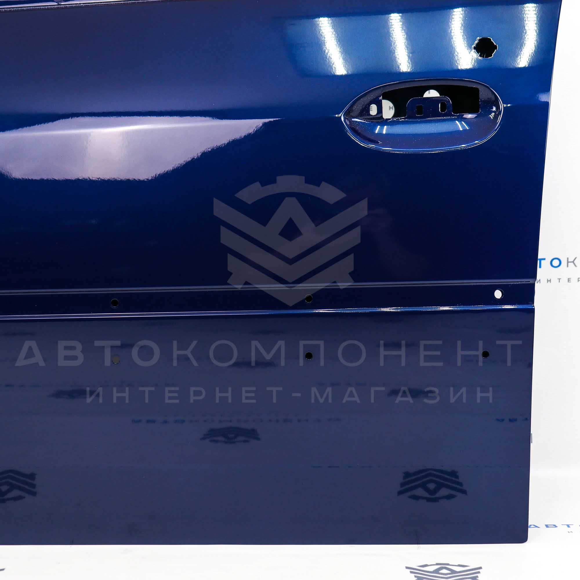 Дверь передняя (левая) с отверстиями под молдинг Лада Ларгус в цвет кузова