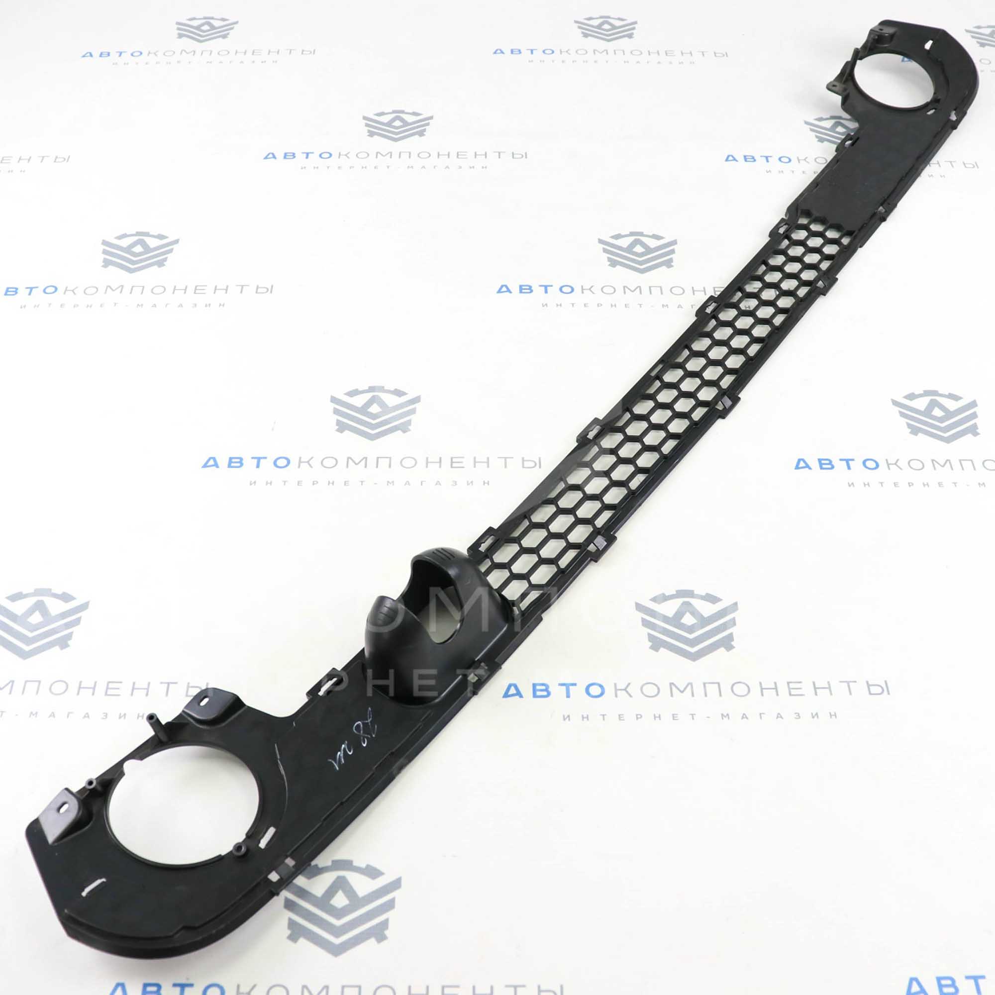 Решетка переднего бампера Бертоне Шевроле Нива