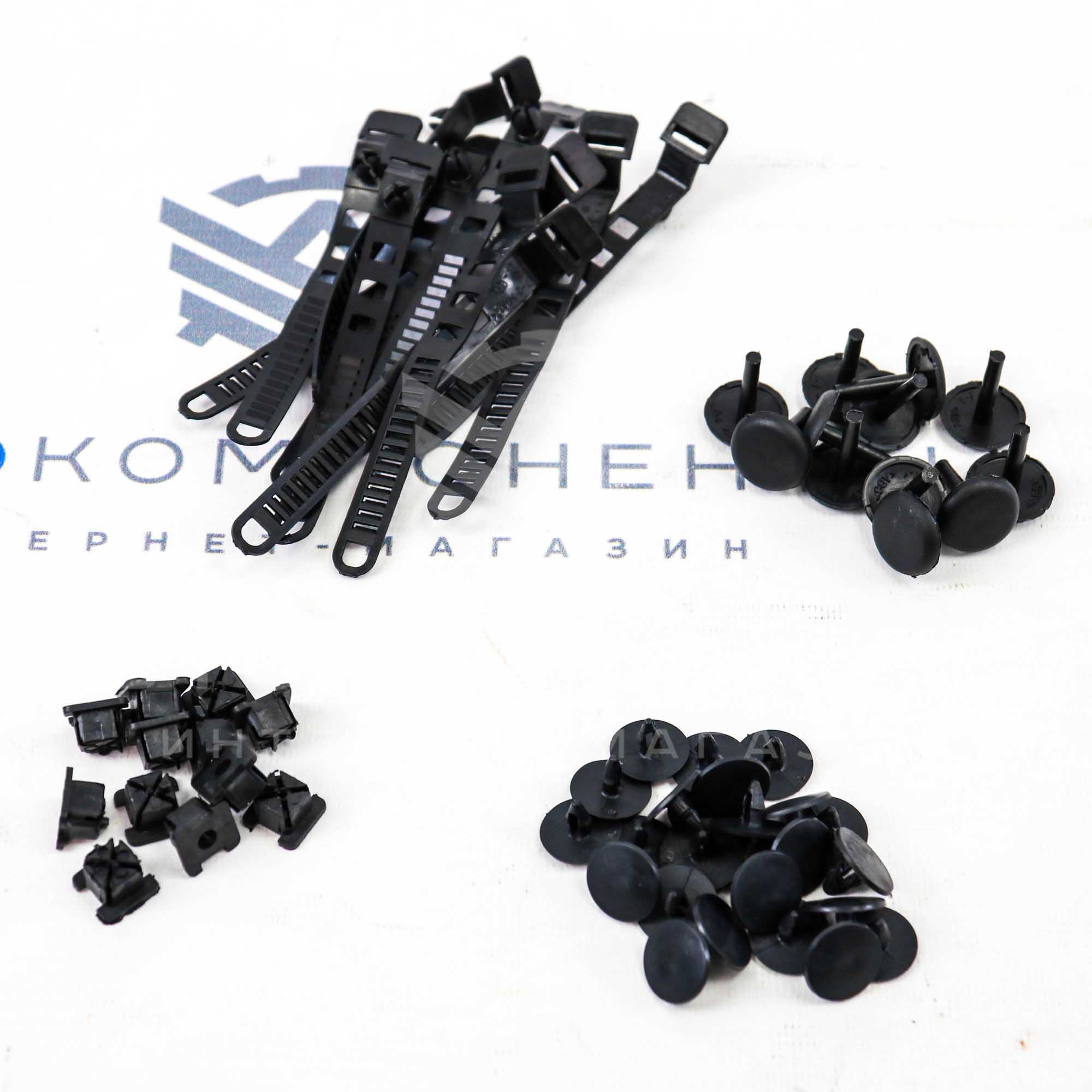 Набор пластмассовых изделий на кузов ВАЗ 2110, 2111, 2112