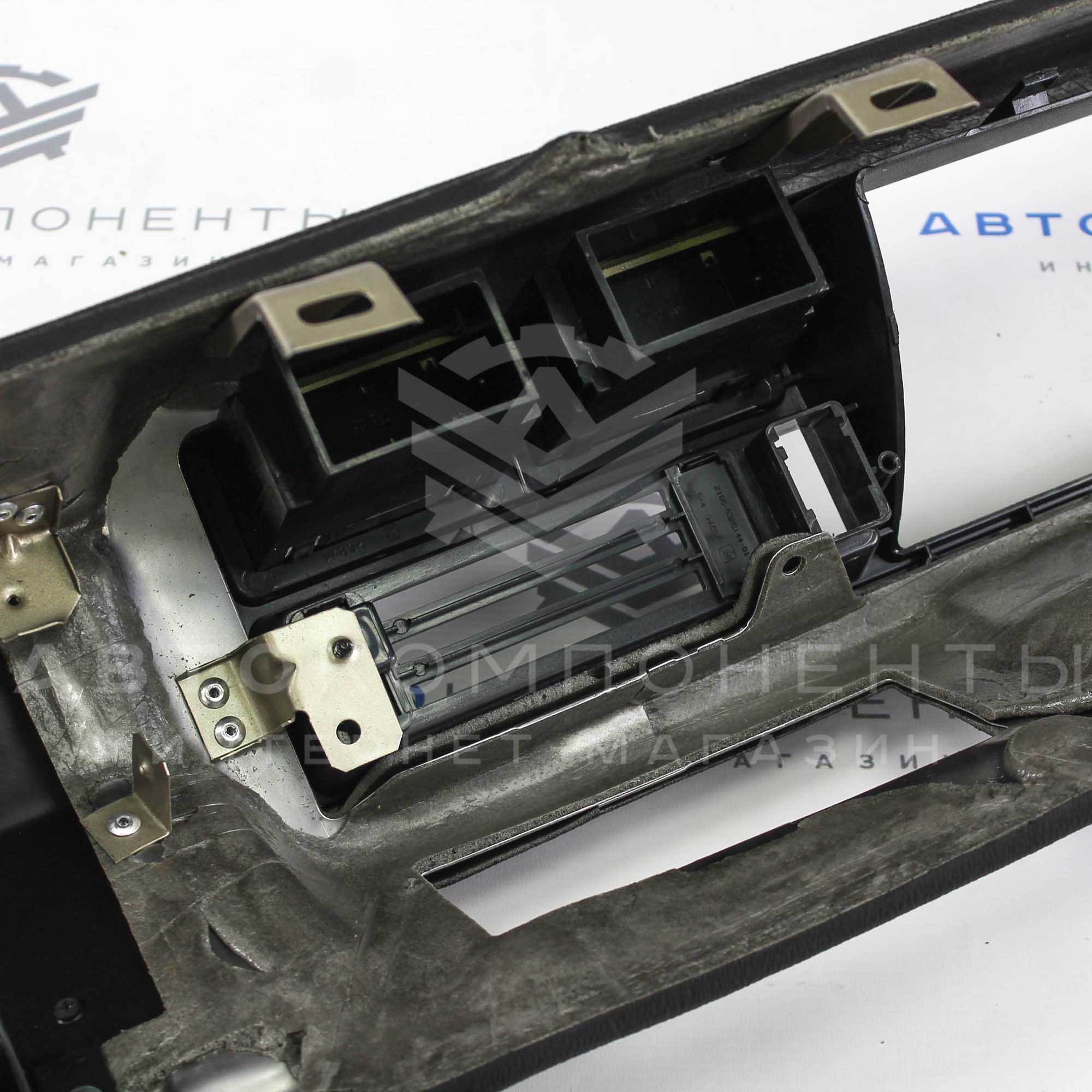 Панель (торпедо) приборов (без комбинации приборов) ВАЗ 2104, 2105, 2107