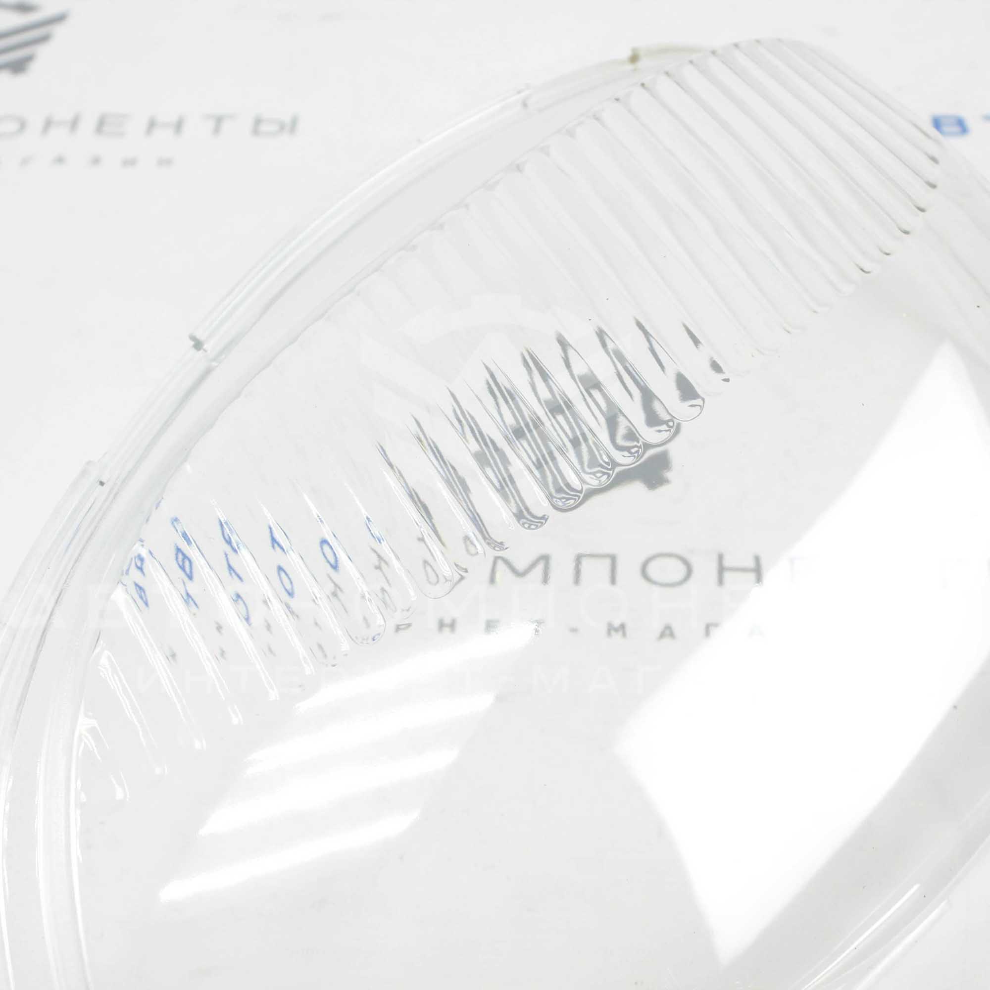 Стекло (пластик) фары нового образца Шевроле Нива (левое)