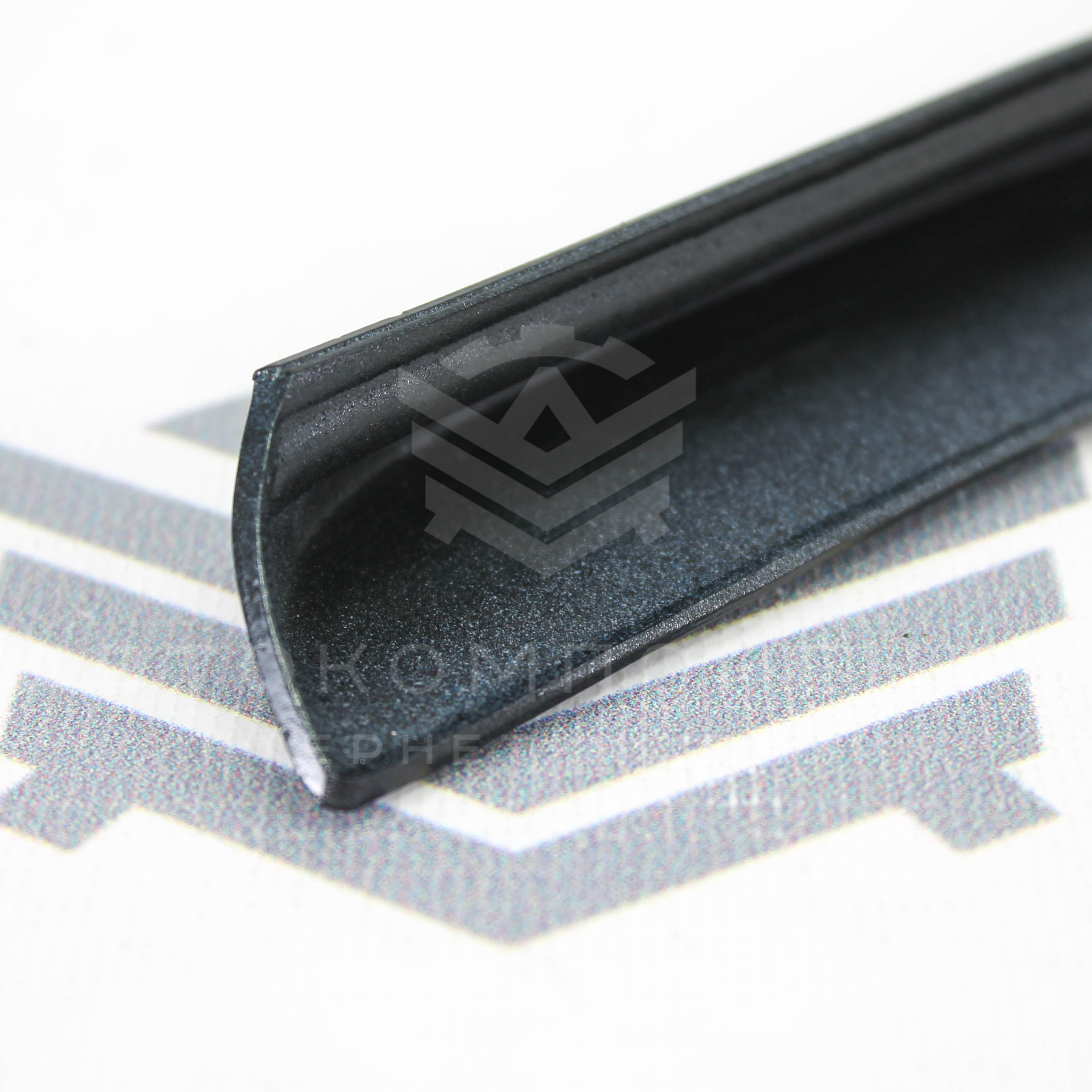 Лип-спойлер ВАЗ 2110, Лада Приора (седан) в цвет кузова