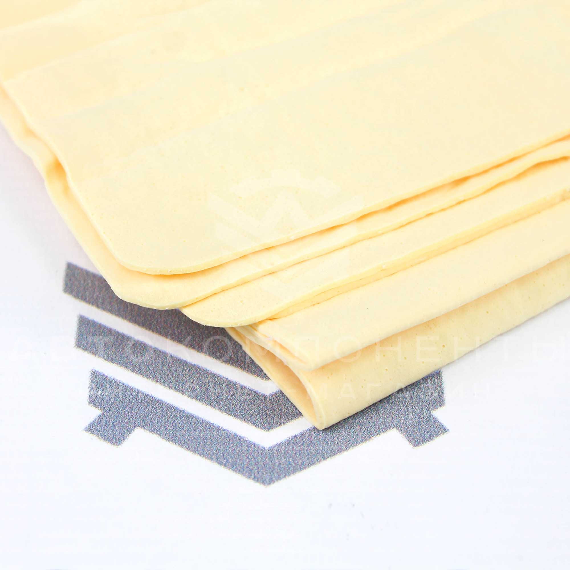 Автомобильная салфетка "City UP" CU-221 в тубусе (желтая)