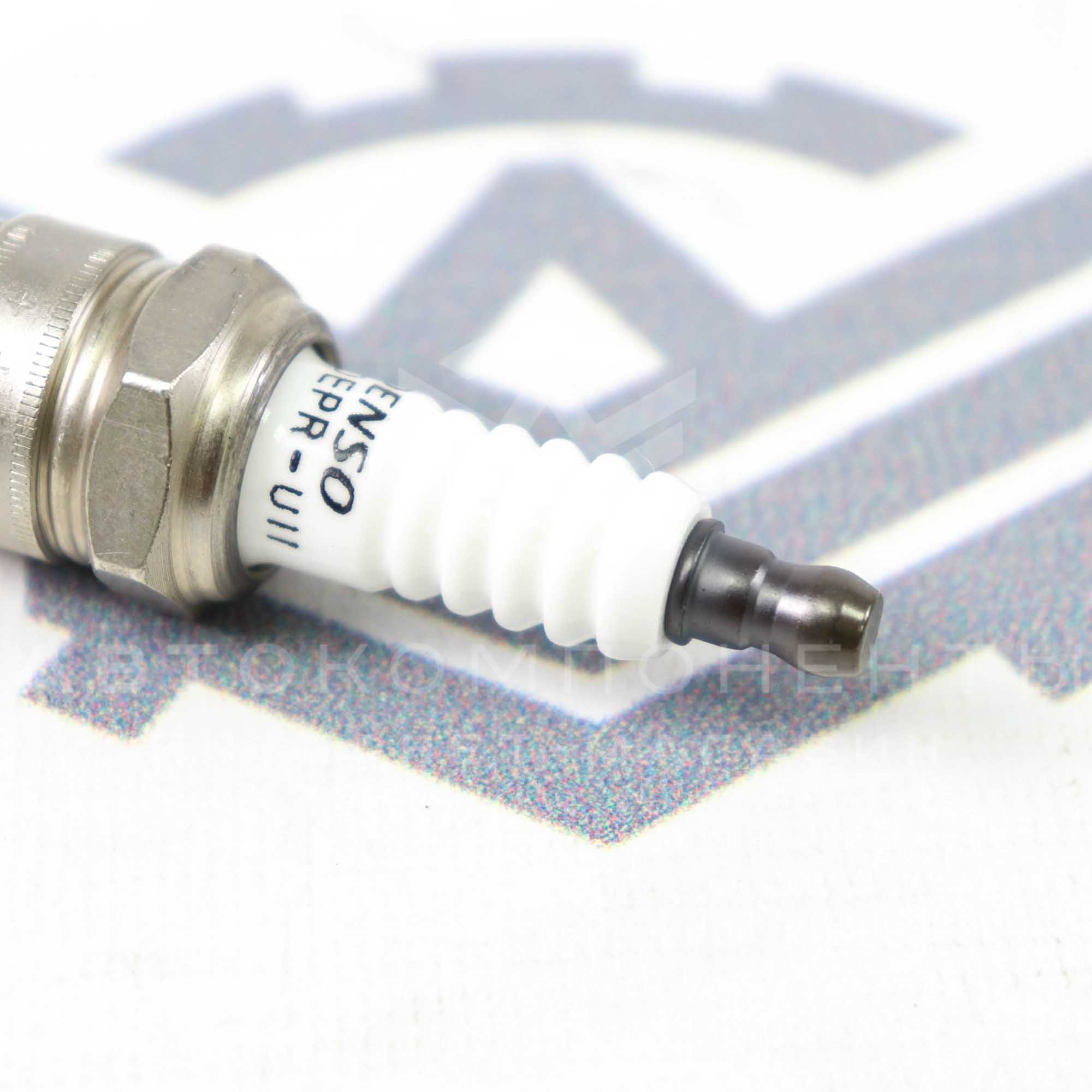 Свечи зажигания "Denso" (W20EPR-U11) 8V