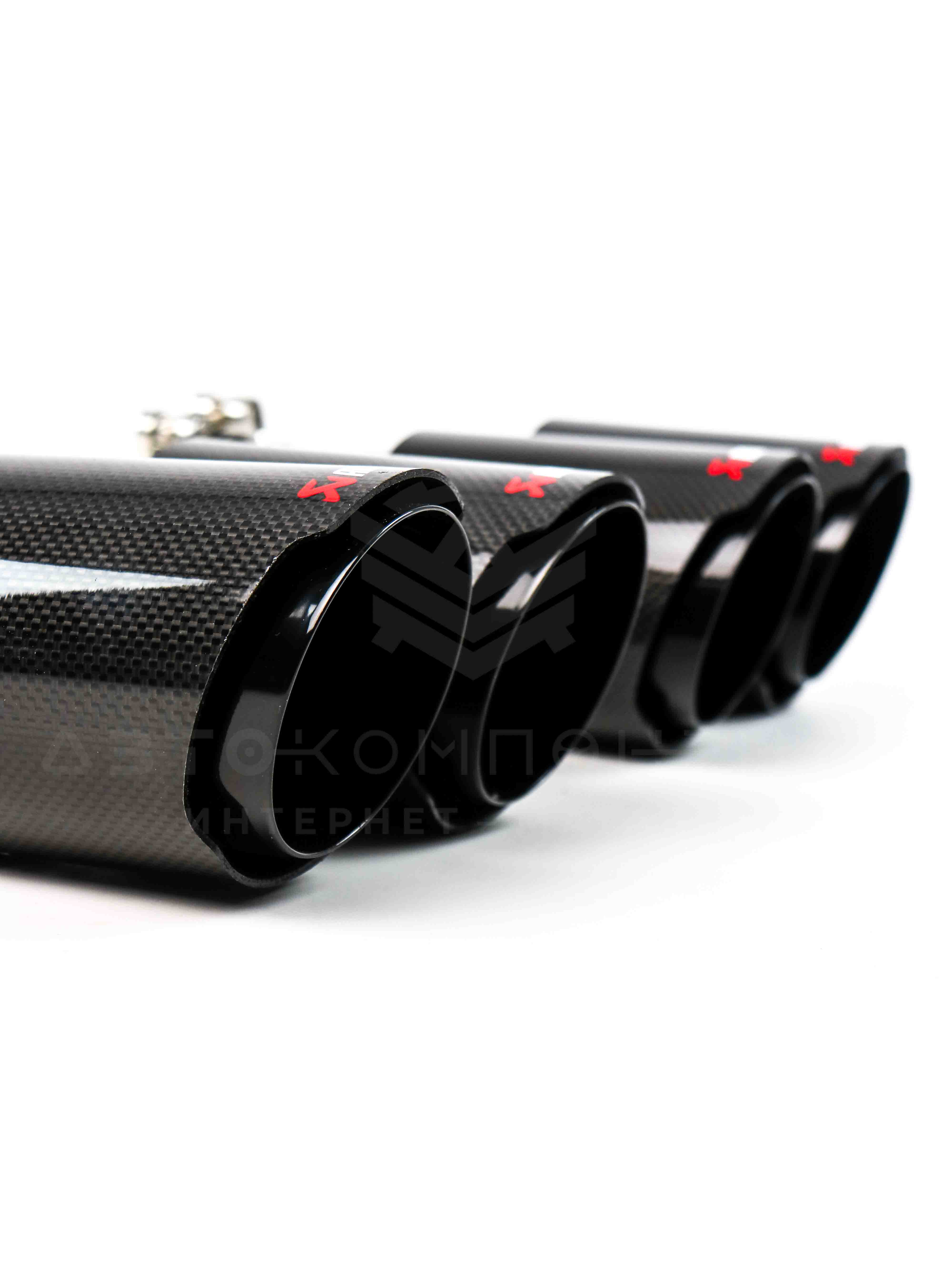 Раздвоенные насадки AKRAPOVIC (открытого типа) на глушитель 51-89мм (карбон, черные) (2 шт)