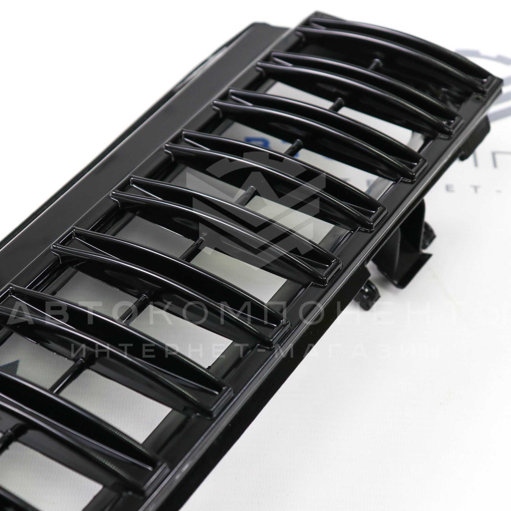 Решетка радиатора в стиле "AMG" (черный глянец) ВАЗ 2110, 2111, 2112