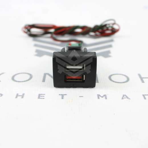 USB-зарядное устройство (на 2 слота) Лада Приора, Гранта, Гранта FL, Калина 2 "Тюн Авто"