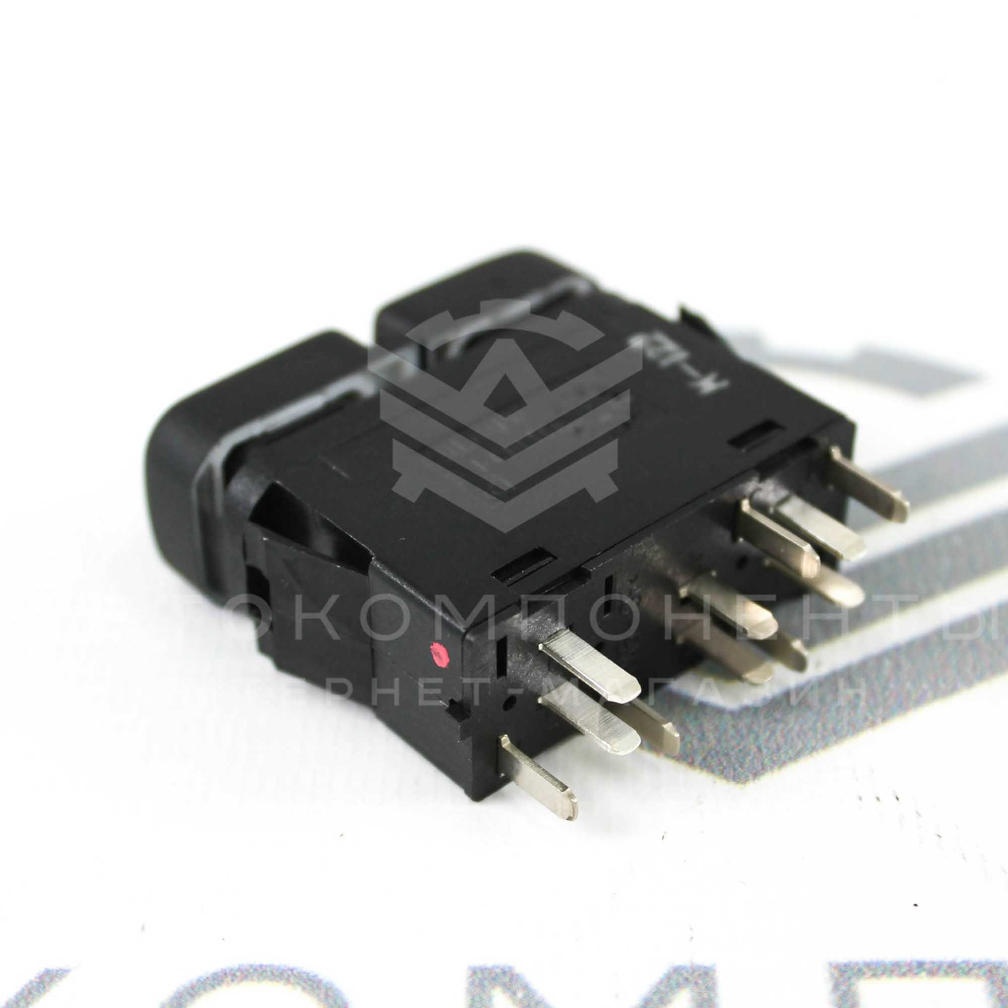 Пересвеченная кнопка включения наружного освещения на ВАЗ 2110-2115, Калина, Шевроле Нива