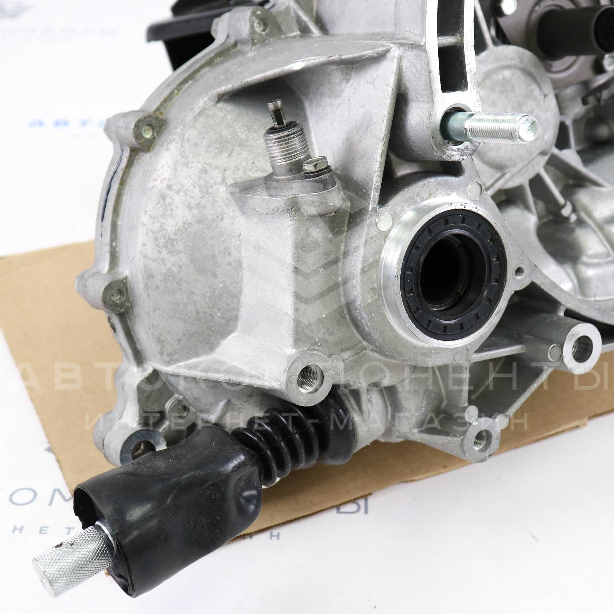 Коробка передач (КПП) в сборе ВАЗ 2113-2115 (2 шпильки крепления стартера)