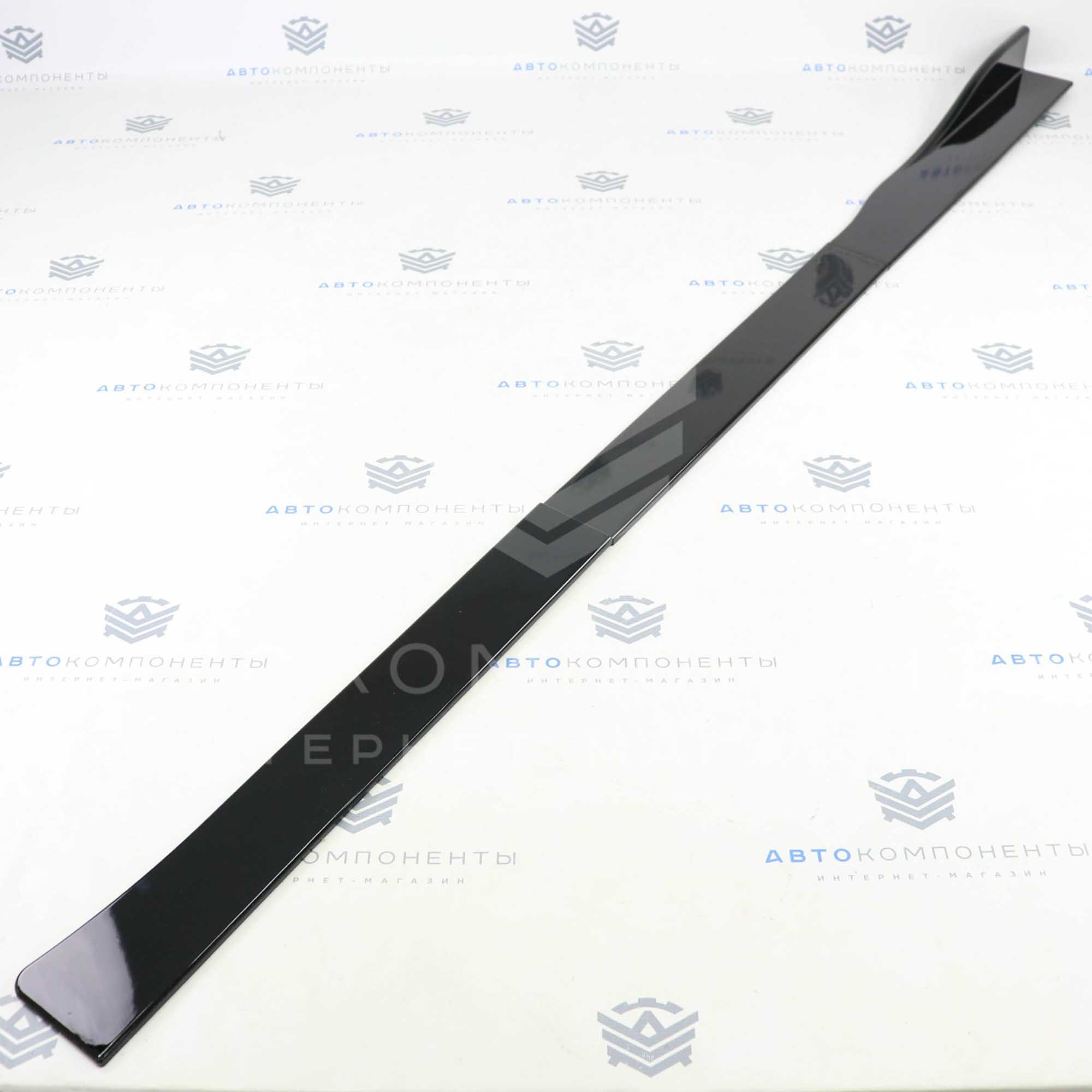 Универсальные накладки порогов "Sal-Man" в стиле BMW (черный глянец)