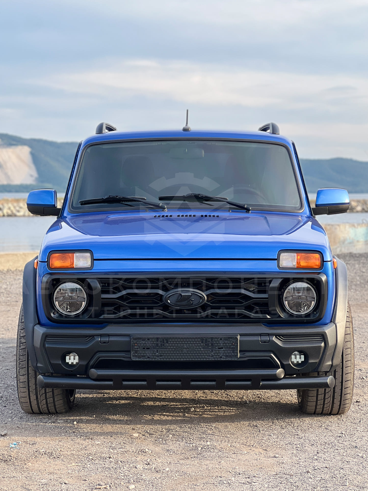 Подфарники (надфарники) с оранжевыми поворотниками (нового образца) Лада Нива 4х4