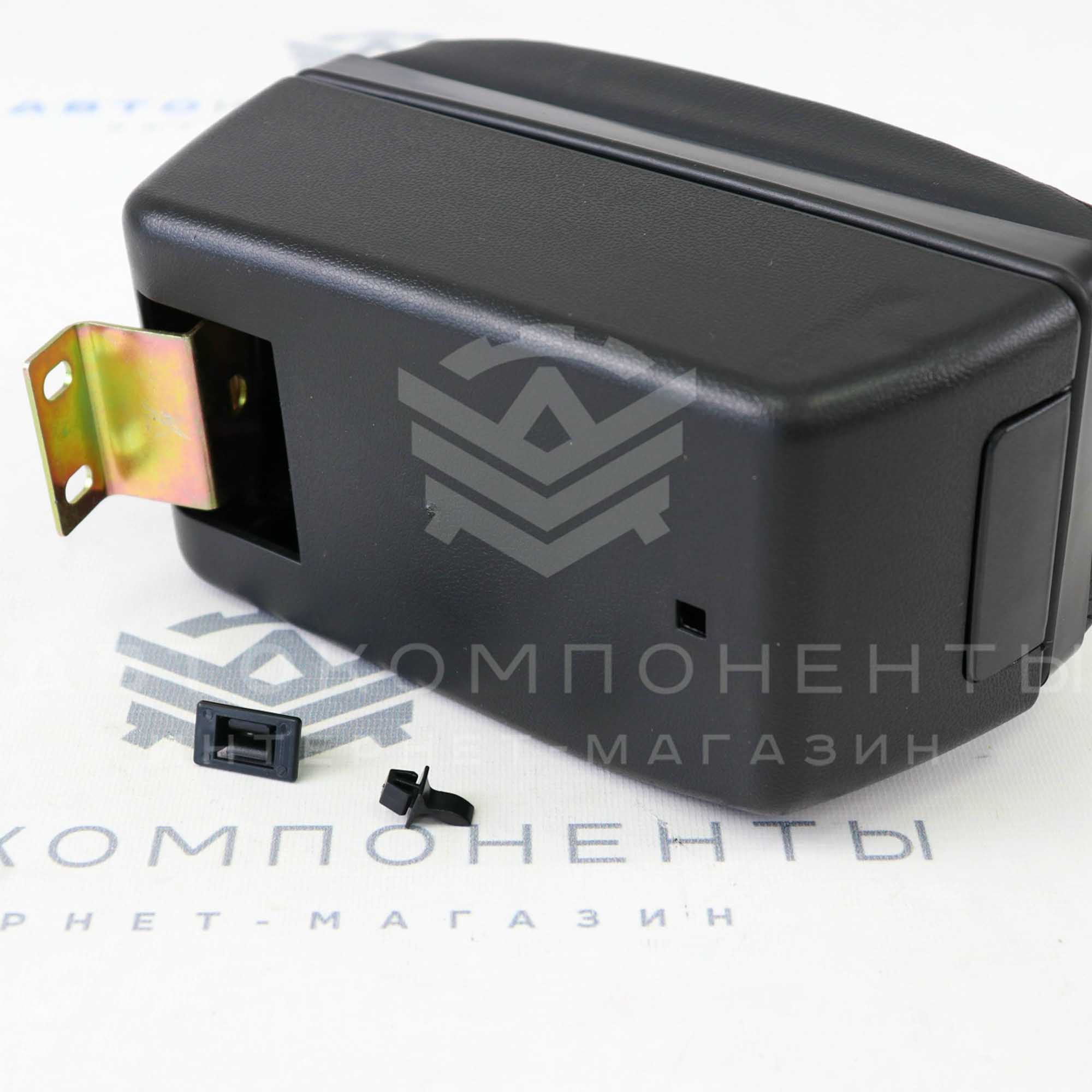 Подлокотник с боксом "Sal-Man" (в коже) Лада Приора (черная нить)