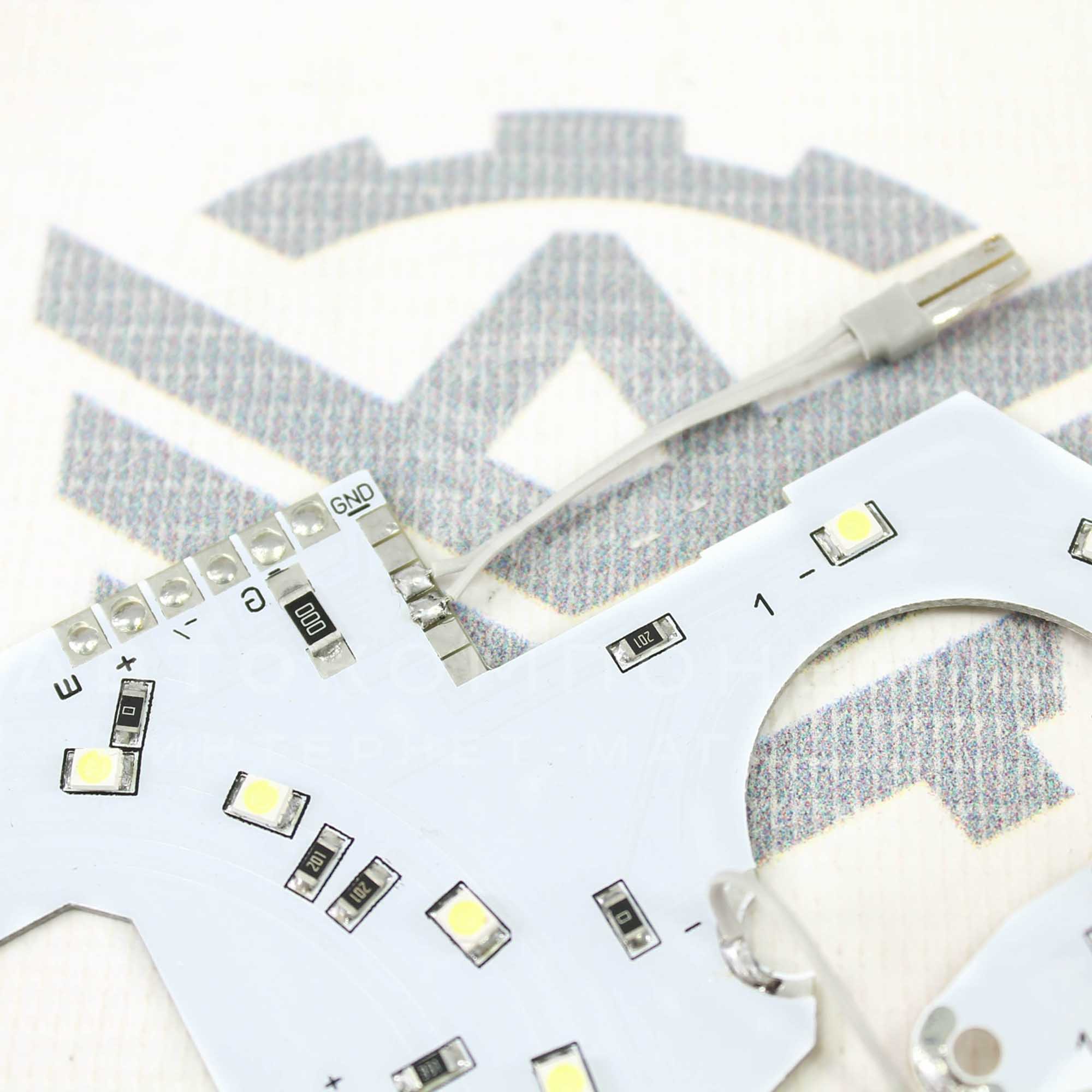 Светодиодная пересвеченная (красно-белая) плата VDO с/о ВАЗ 2110-2112, 2113-2115, Шевроле Нива