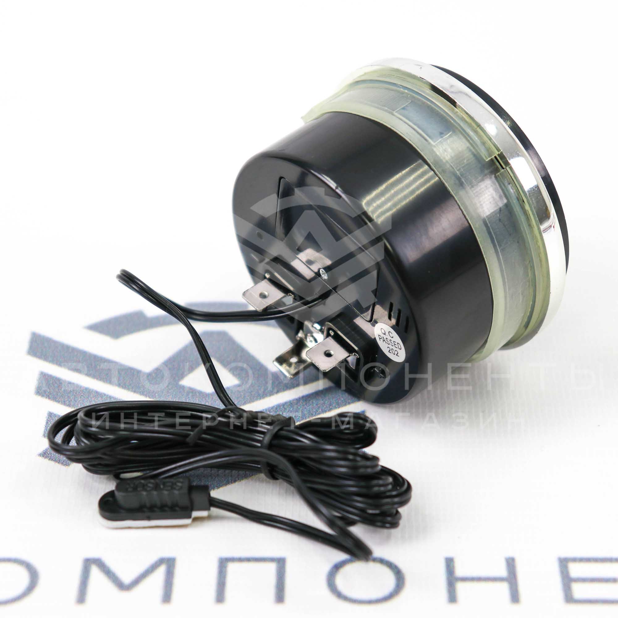 Электронные часы "VST" 7042V (вольтметр, термометр) на переднюю панель ВАЗ 2106, 2107