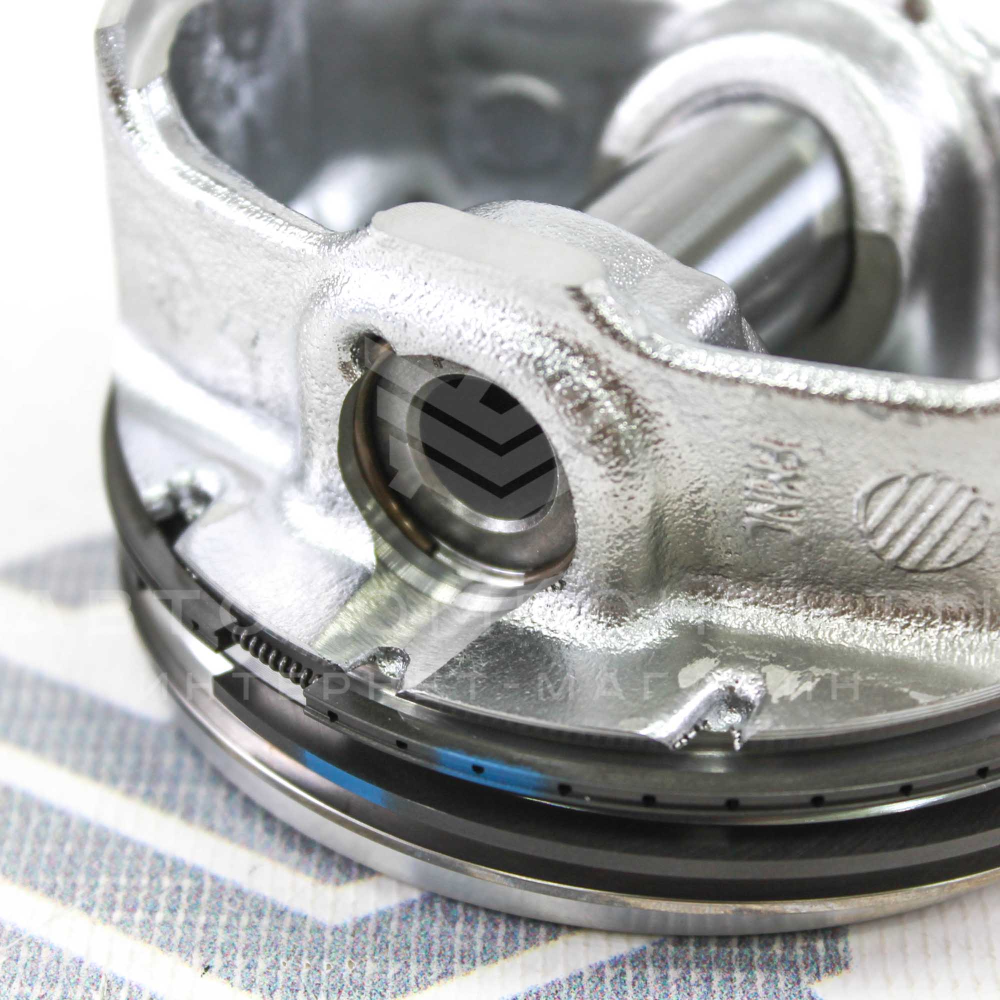 Поршни FEDERAL MOGUL (безвтык) в сборе ПРИОРА ВАЗ 21126 / 21127, 82.5 А