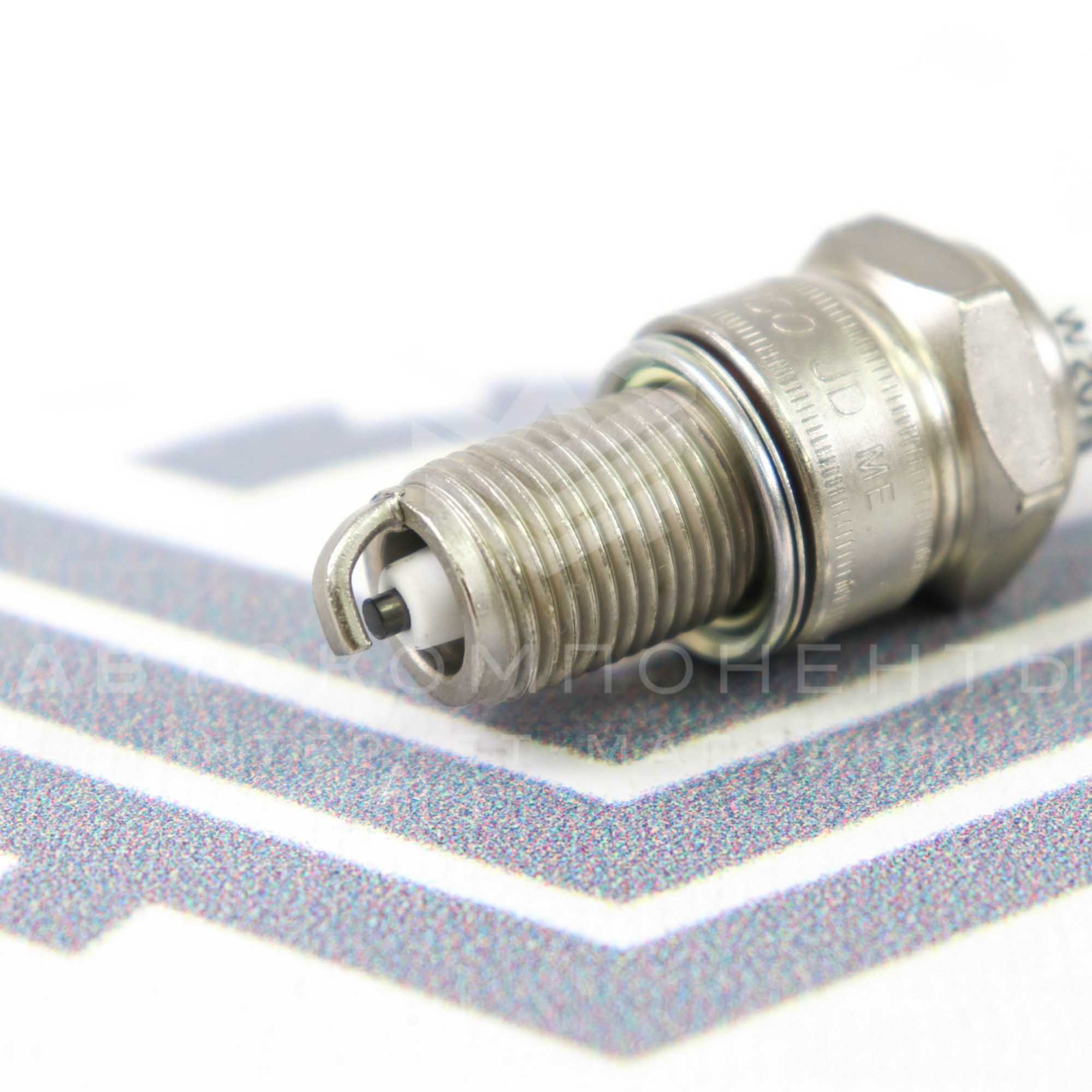 Свечи зажигания "Denso" (W20EPR-U11) 8V