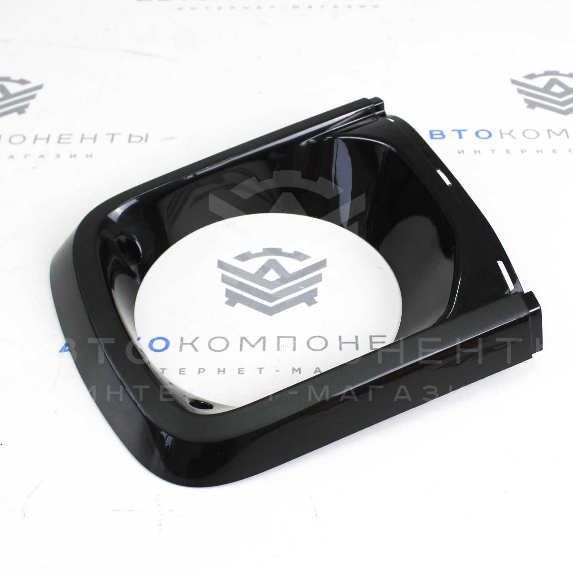 Решетка радиатора "Армения" (из 3х частей) Лада Нива 4х4 (черный глянец)