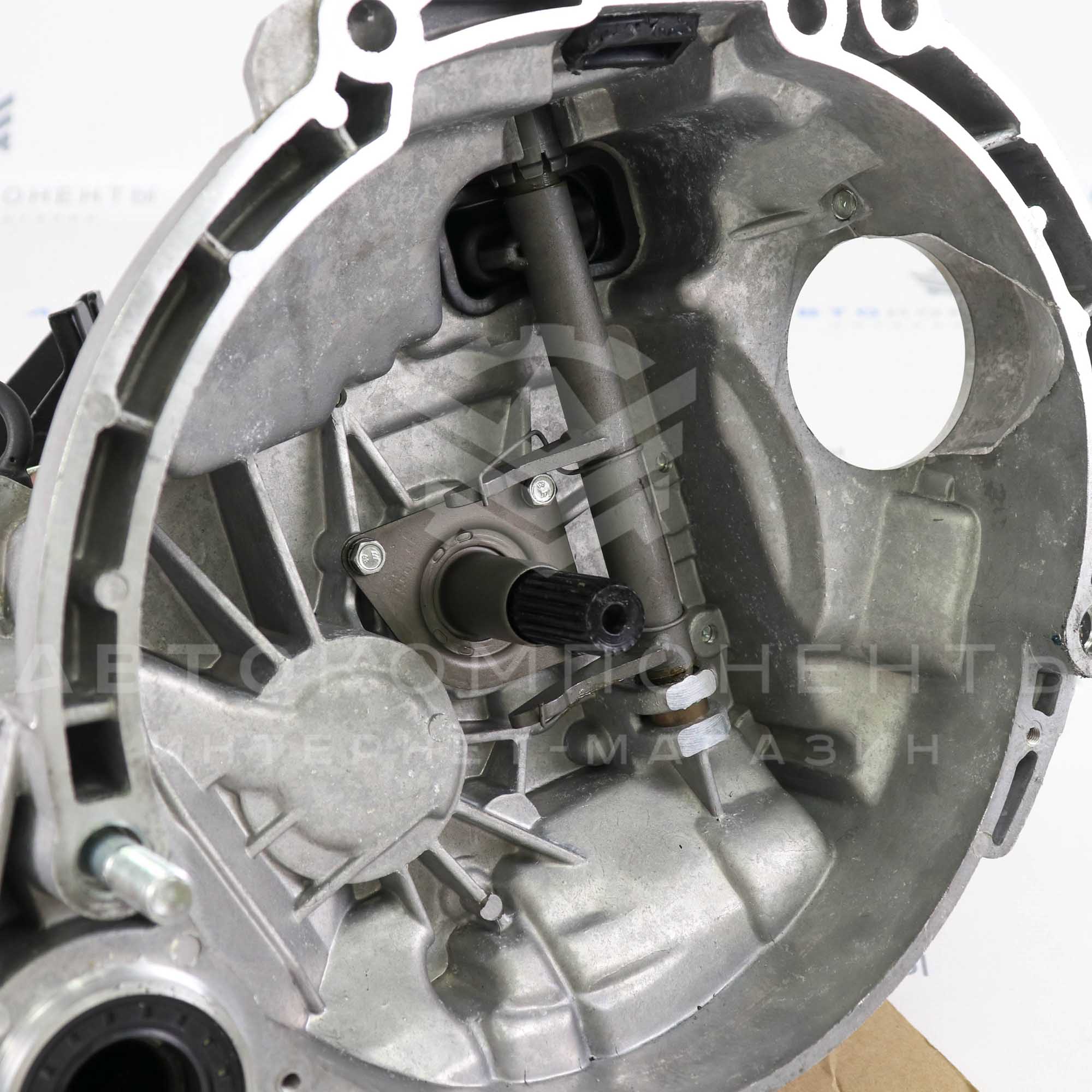 Коробка передач (КПП) в сборе ВАЗ 2113-2115 (2 шпильки крепления стартера)