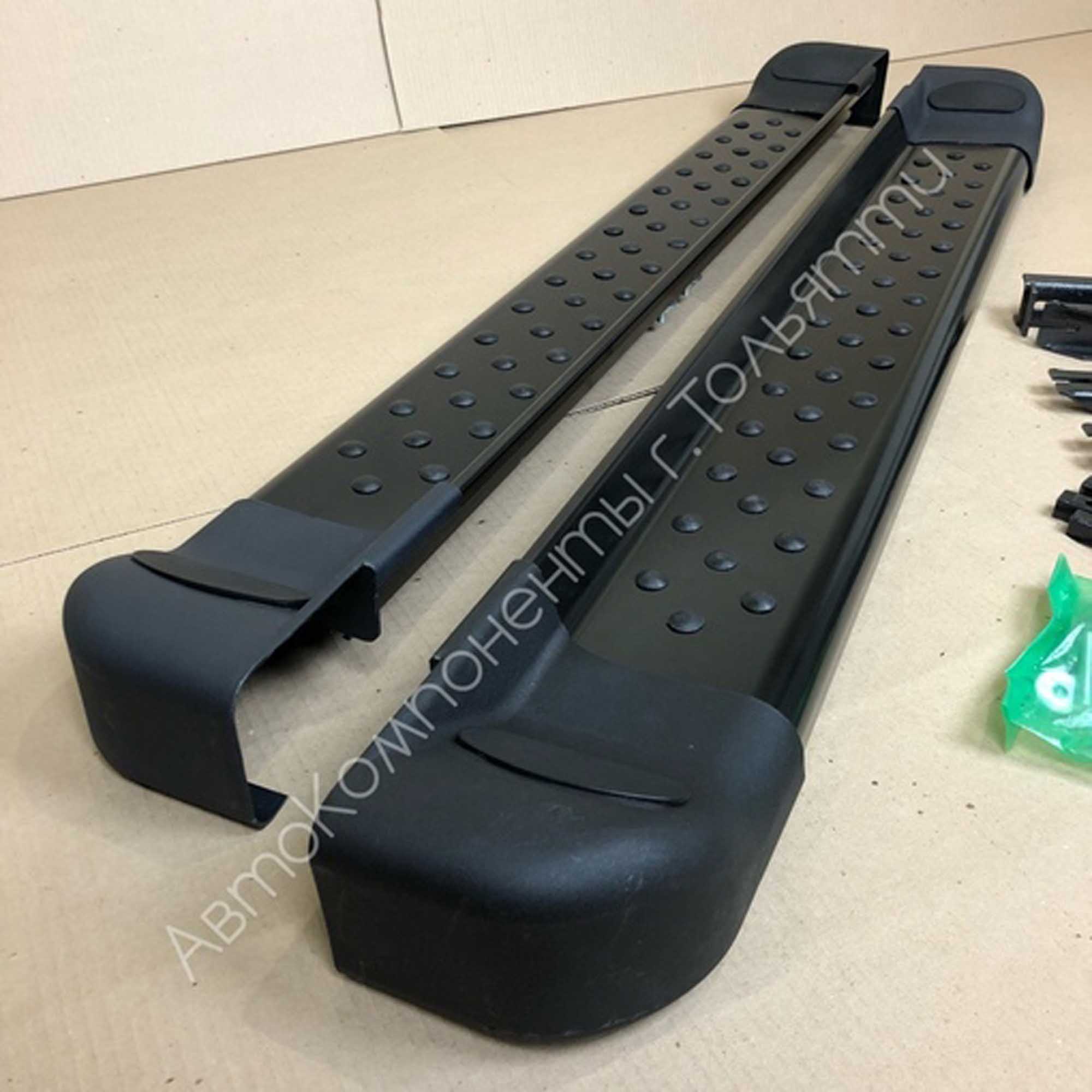 Пороги "БМВ стиль" Лада Нива 4Х4 3D (черные, без подсветки)