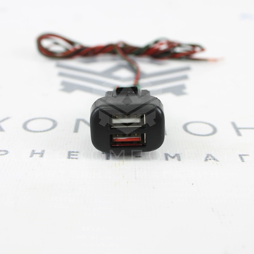 USB-зарядное устройство (на 2 слота) ВАЗ 2113, 2114, 2115, Лада Калина, Шевроле Нива "Тюн-Авто"