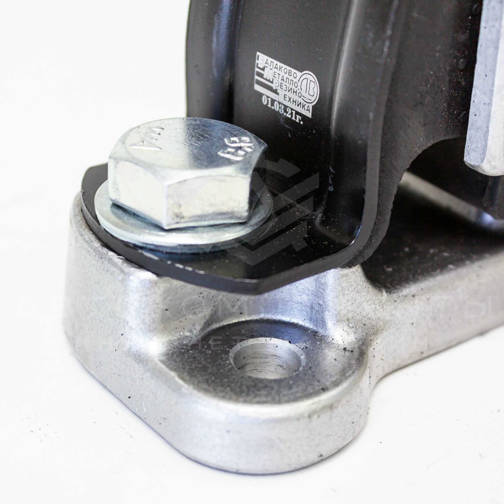 Усиленная правая опора двигателя Lada Vesta