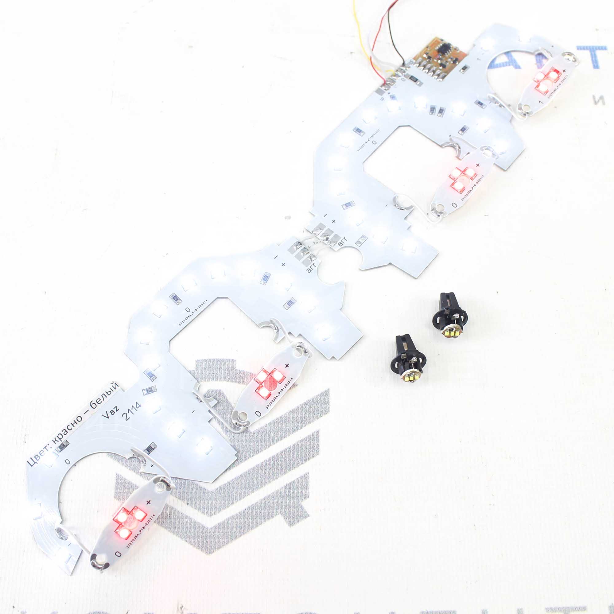 Светодиодная пересвеченная (красно-белая) плата VDO с/о (плавный розжиг) ВАЗ 2110-2112, 2113-2115, Шевроле Нива