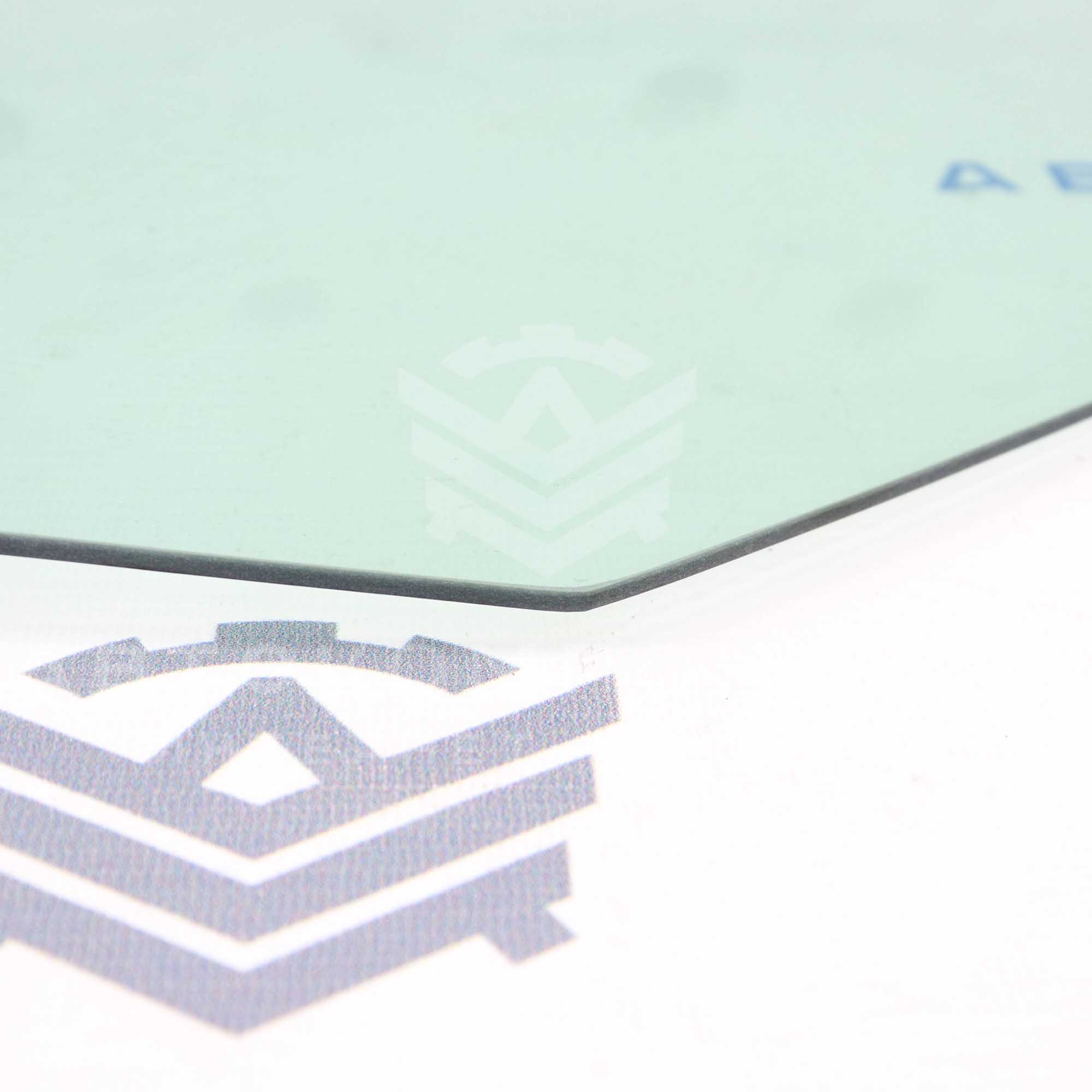 Заднее опускное боковое стекло (левое) Лада Vesta