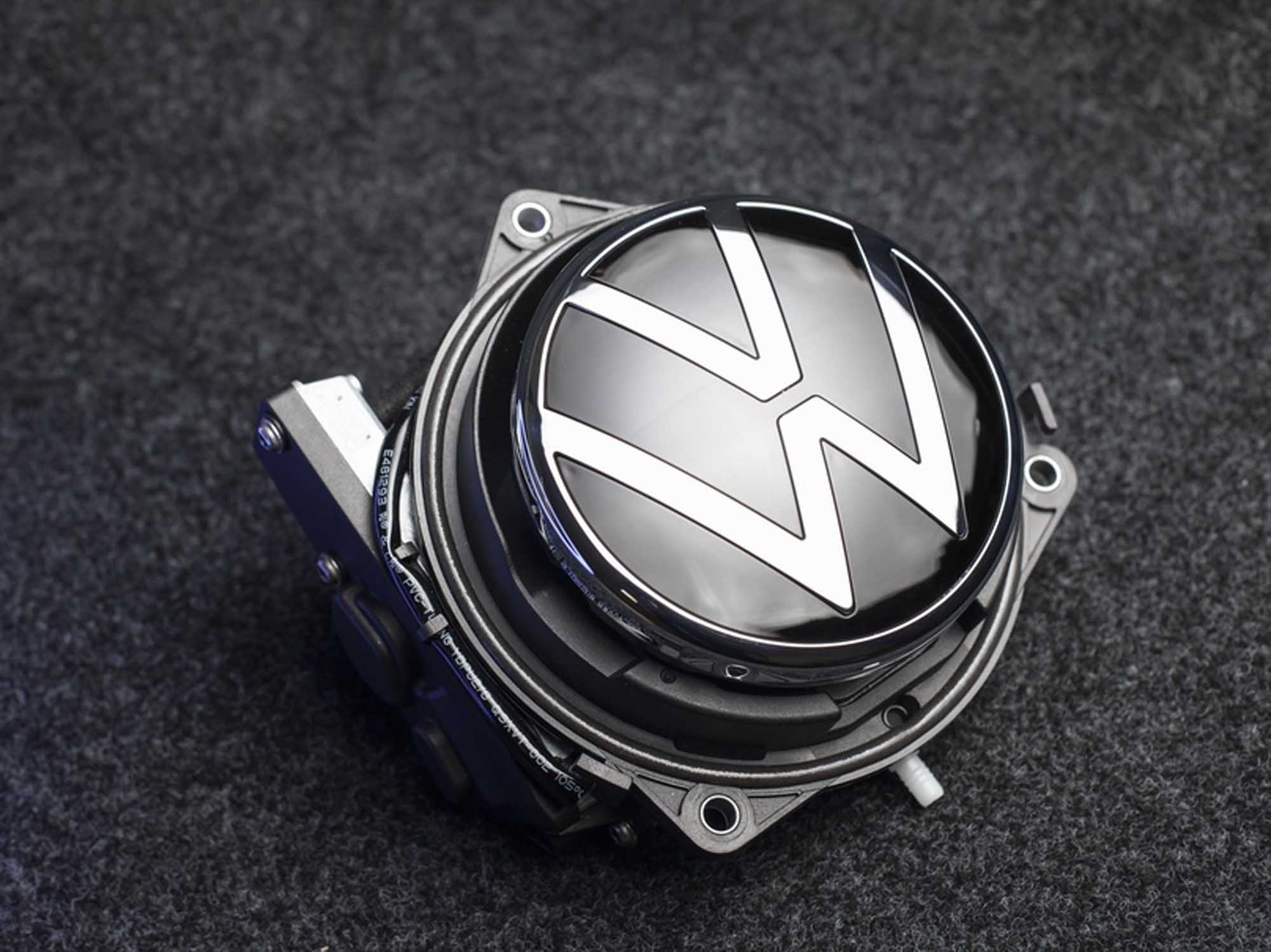 Камера заднего вида в логотипе "VW" оригинал (с динамической разметкой) Volkswagen Polo, Golf, Passat