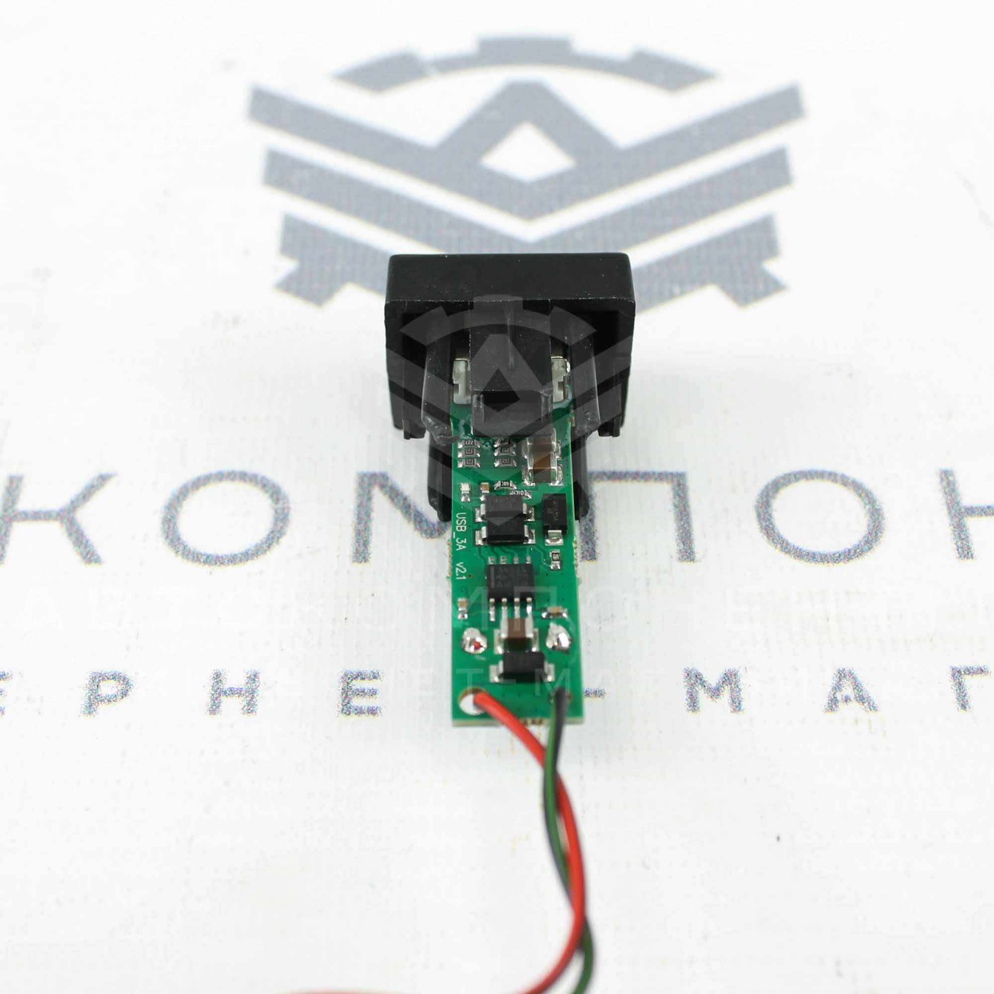 USB-зарядное устройство (на 2 слота) Лада Приора, Гранта, Гранта FL, Калина 2 "Тюн Авто"