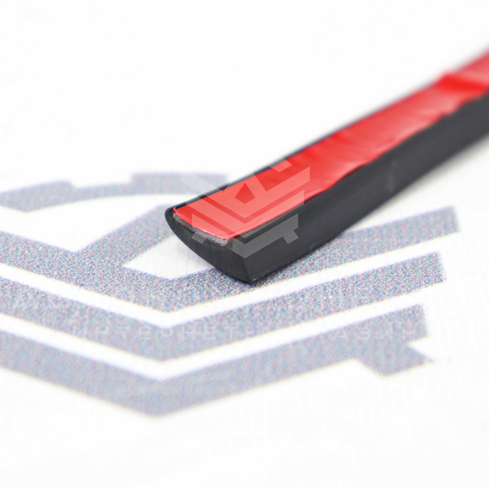 Верхняя резинка (уплотнитель) лобового стекла Лада Ларгус