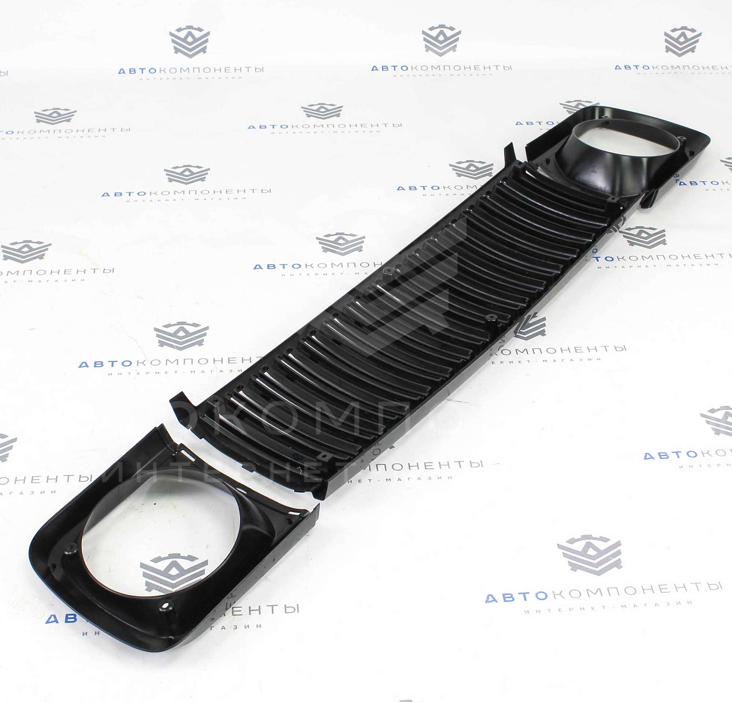 Решетка радиатора "Армения" (из 3х частей) Лада Нива 4х4 (черный глянец)