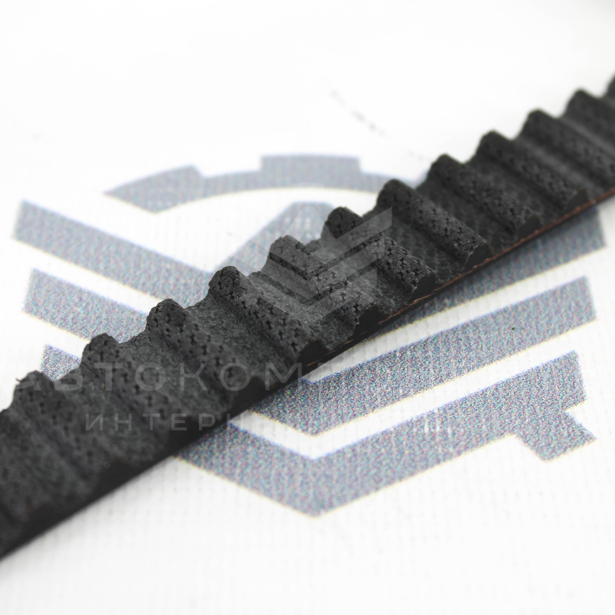 Ремень ГРМ с роликом "GATES" Лада Калина 2, Гранта 8V (K015670XS)