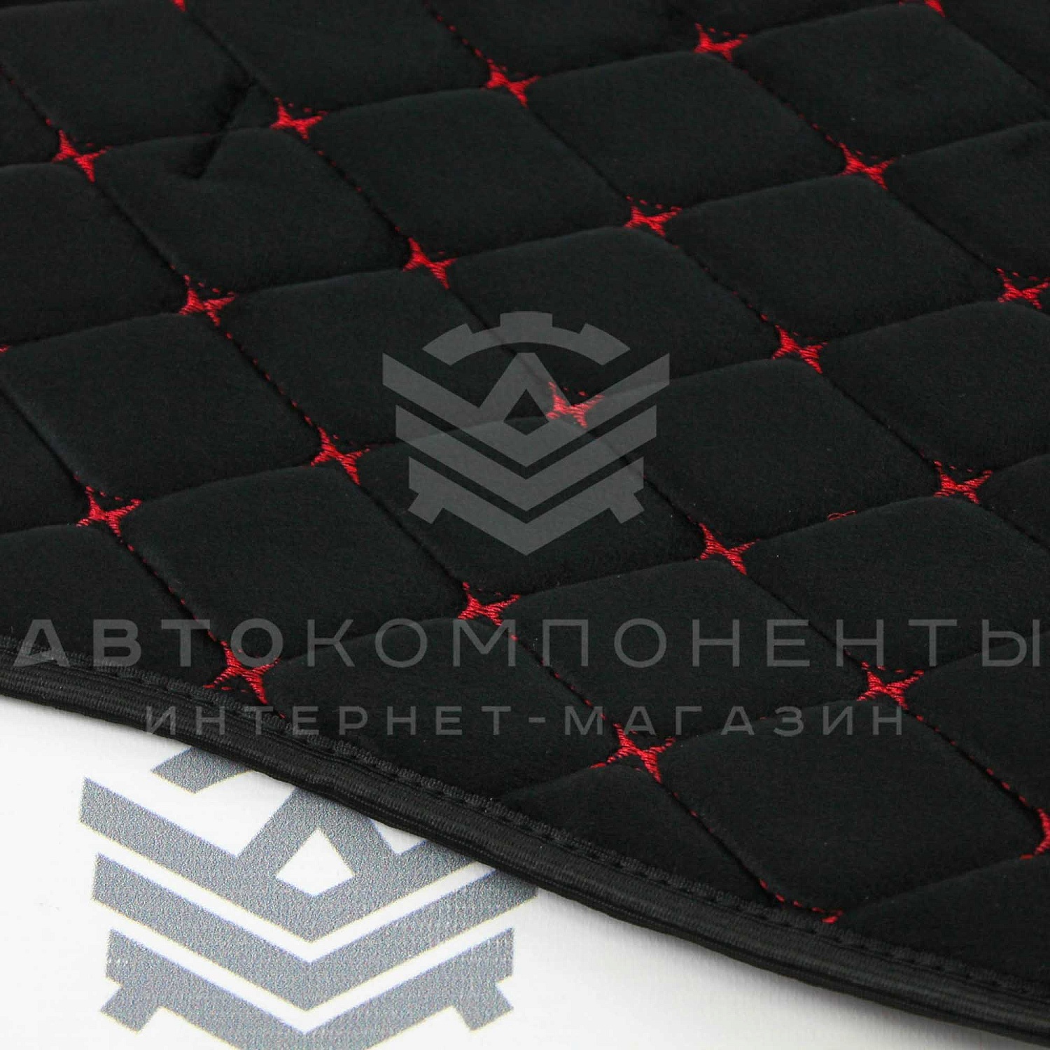 Универсальные накидки из велюра (широкие) с бортами на передние сиденья Ромб (красная нить)