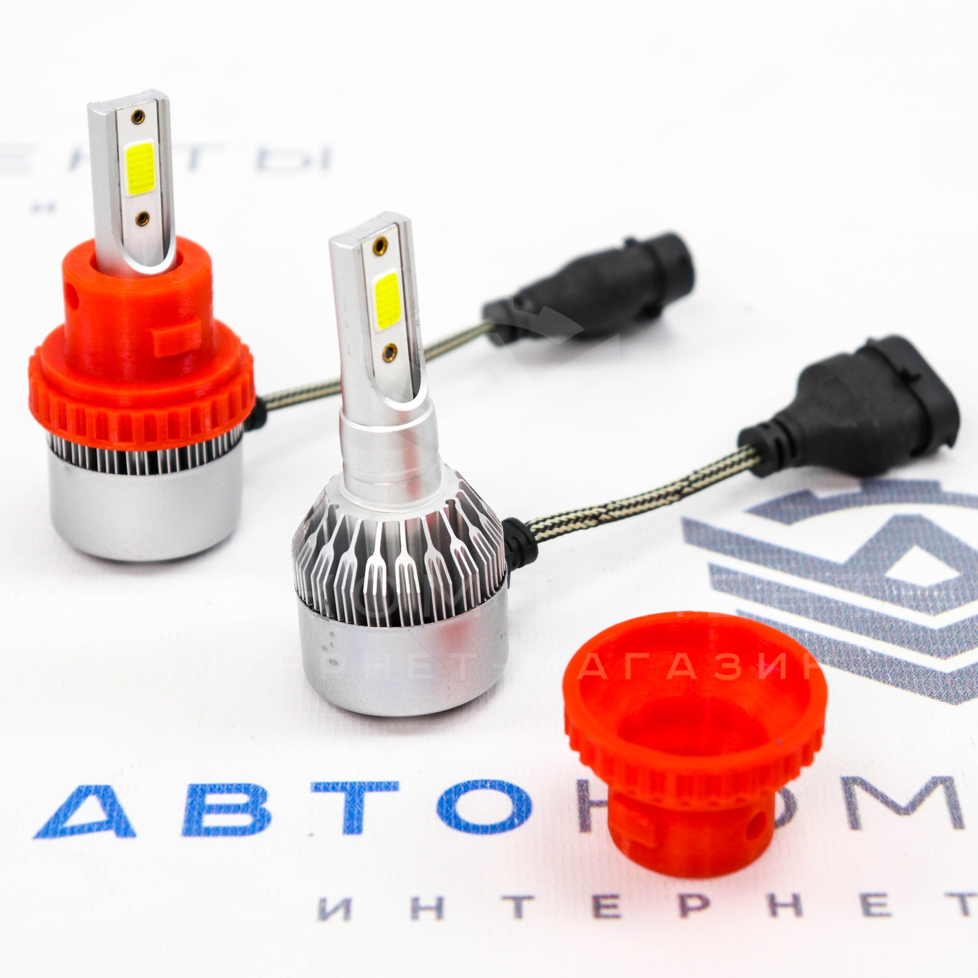 Яркий задний ход Лада Приора, Калина (комплект LED ламп и переходников взамен штатных ламп)