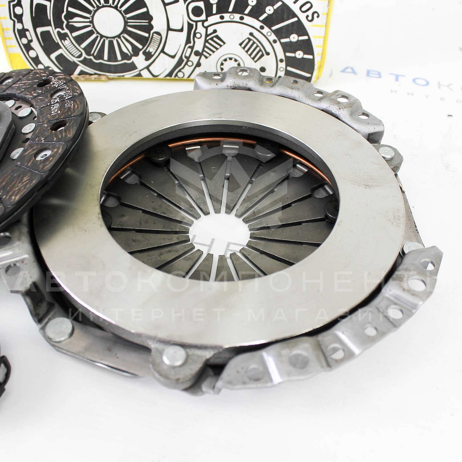 Сцепление "LUK" (в сборе) ВАЗ 2101-2107, Лада Нива 4х4 (620 0198 16)