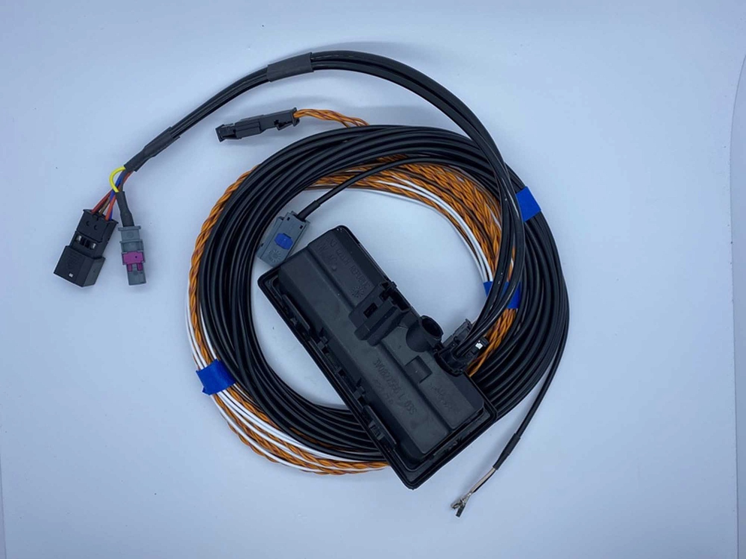 Камера заднего вида (с динамической разметкой) с омывателем Skoda Octavia A7, Superb 3