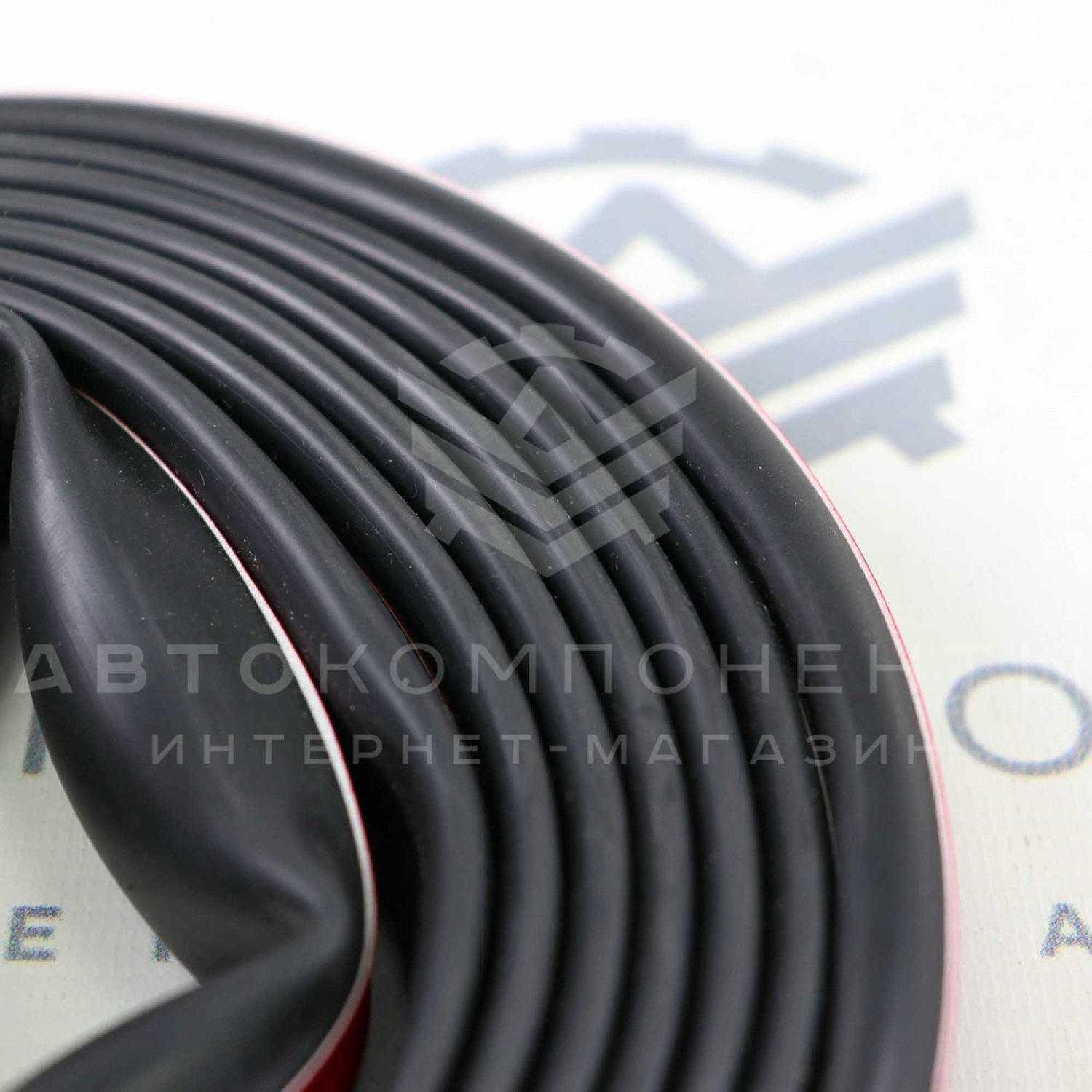 Универсальный уплотнитель капота РКИ-D (3 метра)