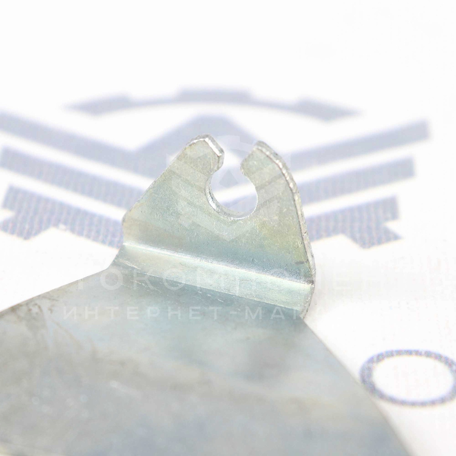 Кронштейн троса газа ВАЗ 2110-2112