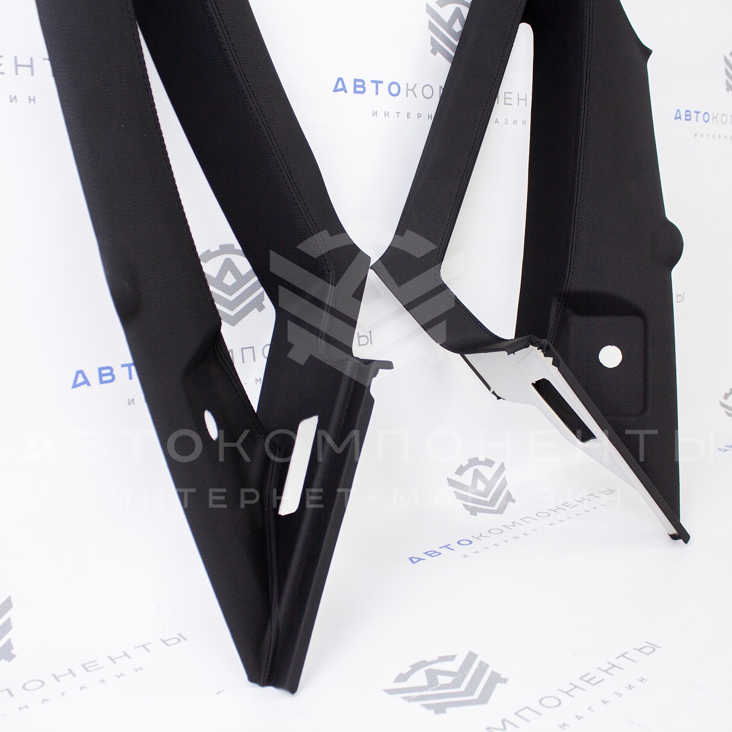 Облицовки задних стоек (в коже) Приора (седан)