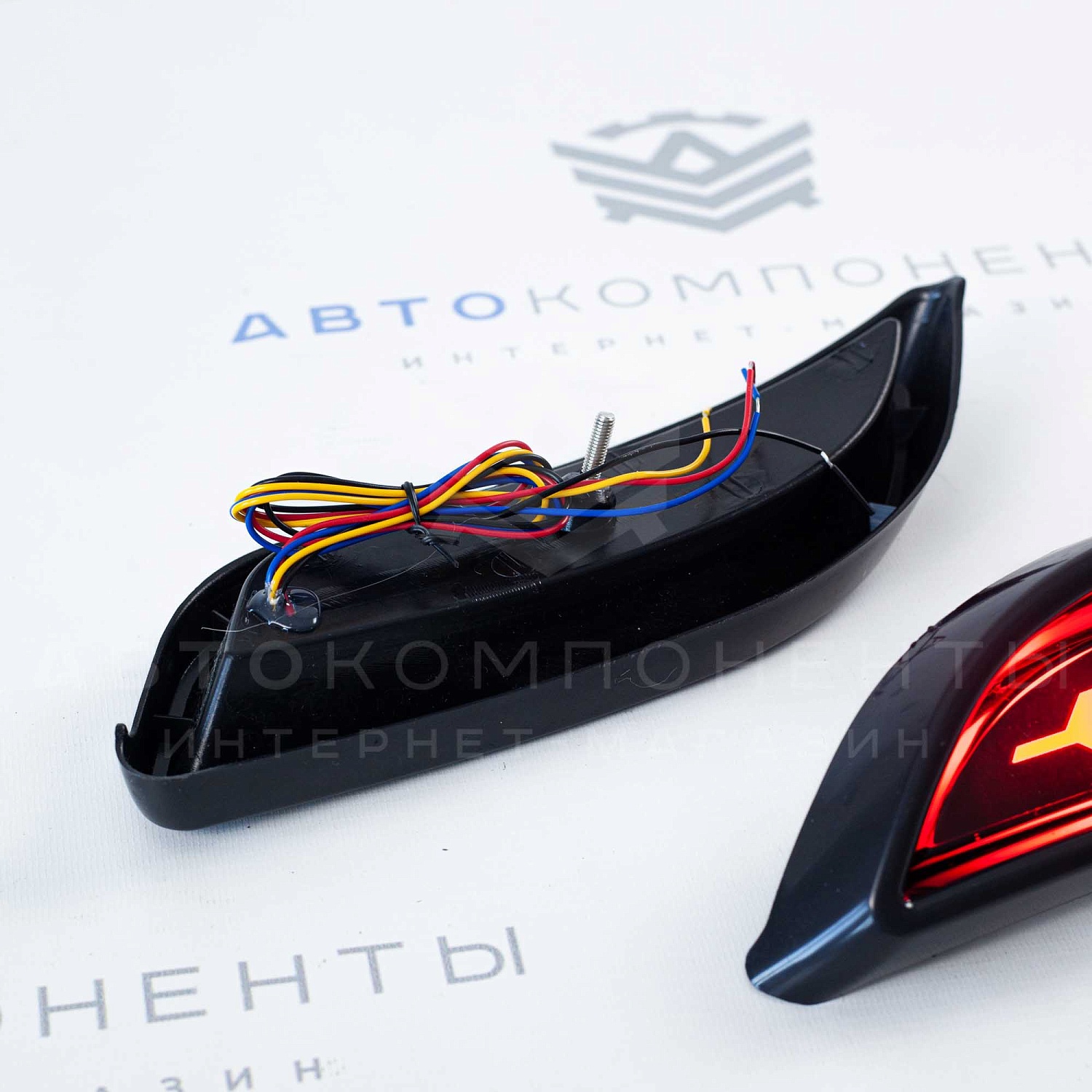 Диодные накладки бампера аля-лексус на Лада Приора 2 , красные с узором "Y" ZFT-393 (6)