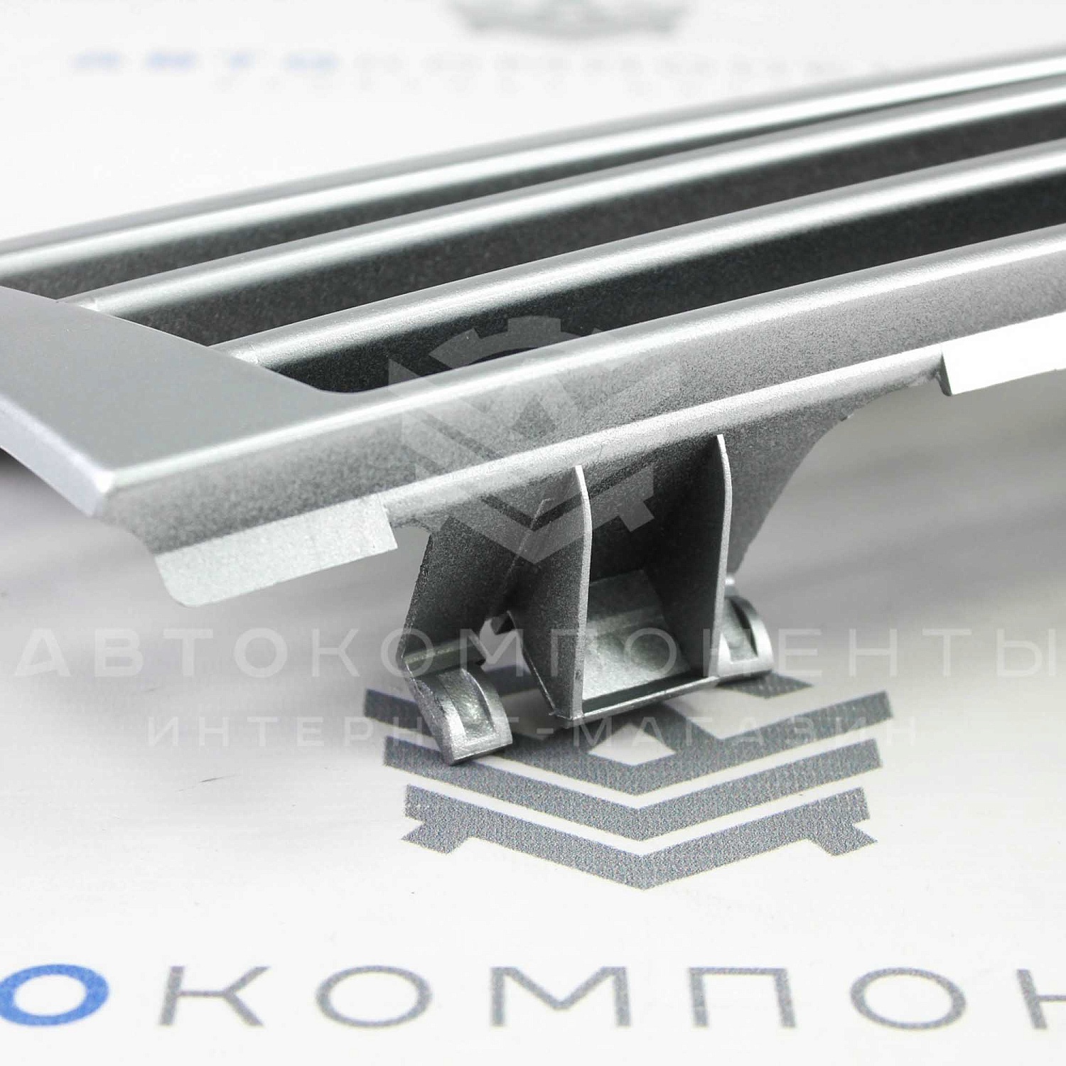 Решетка радиатора "2 лопасти" ВАЗ 2110-2112 в цвет кузова