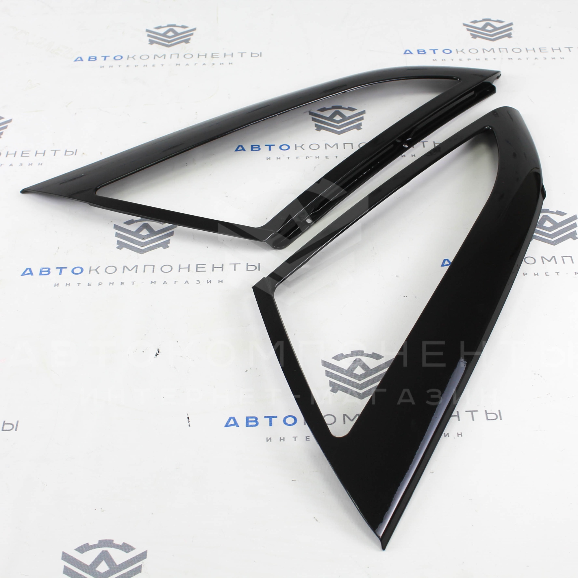 Облицовки задних форточек ВАЗ 2110 в цвет кузова