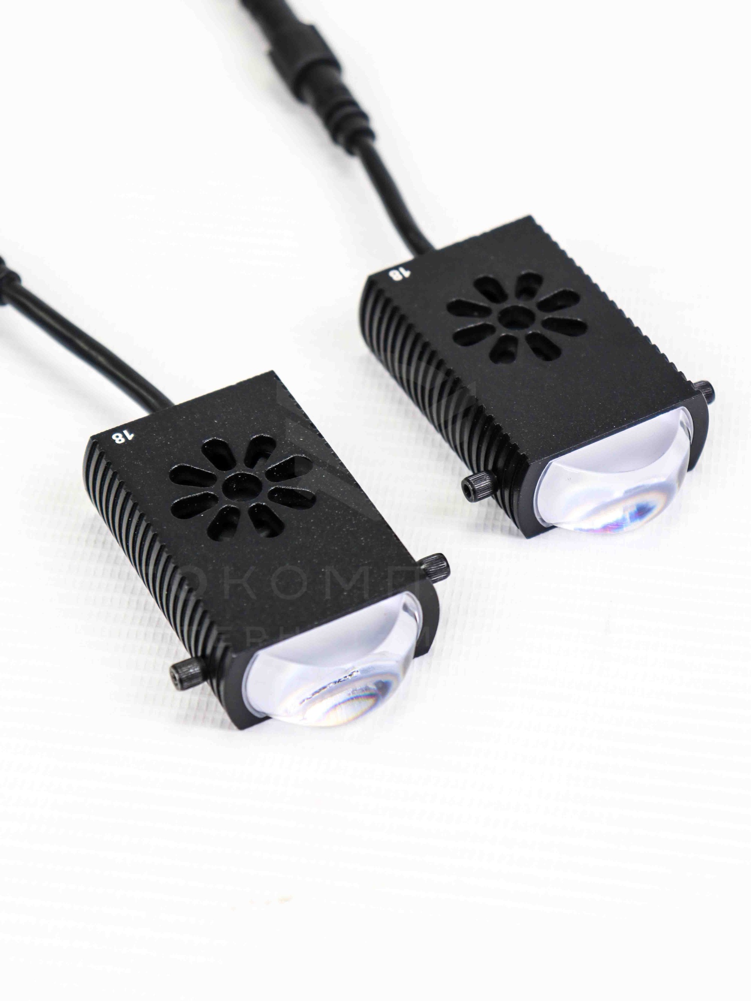 Универсальные мини-линзы (LED прожекторы) с вентилятором 35W (6000K+3000K)