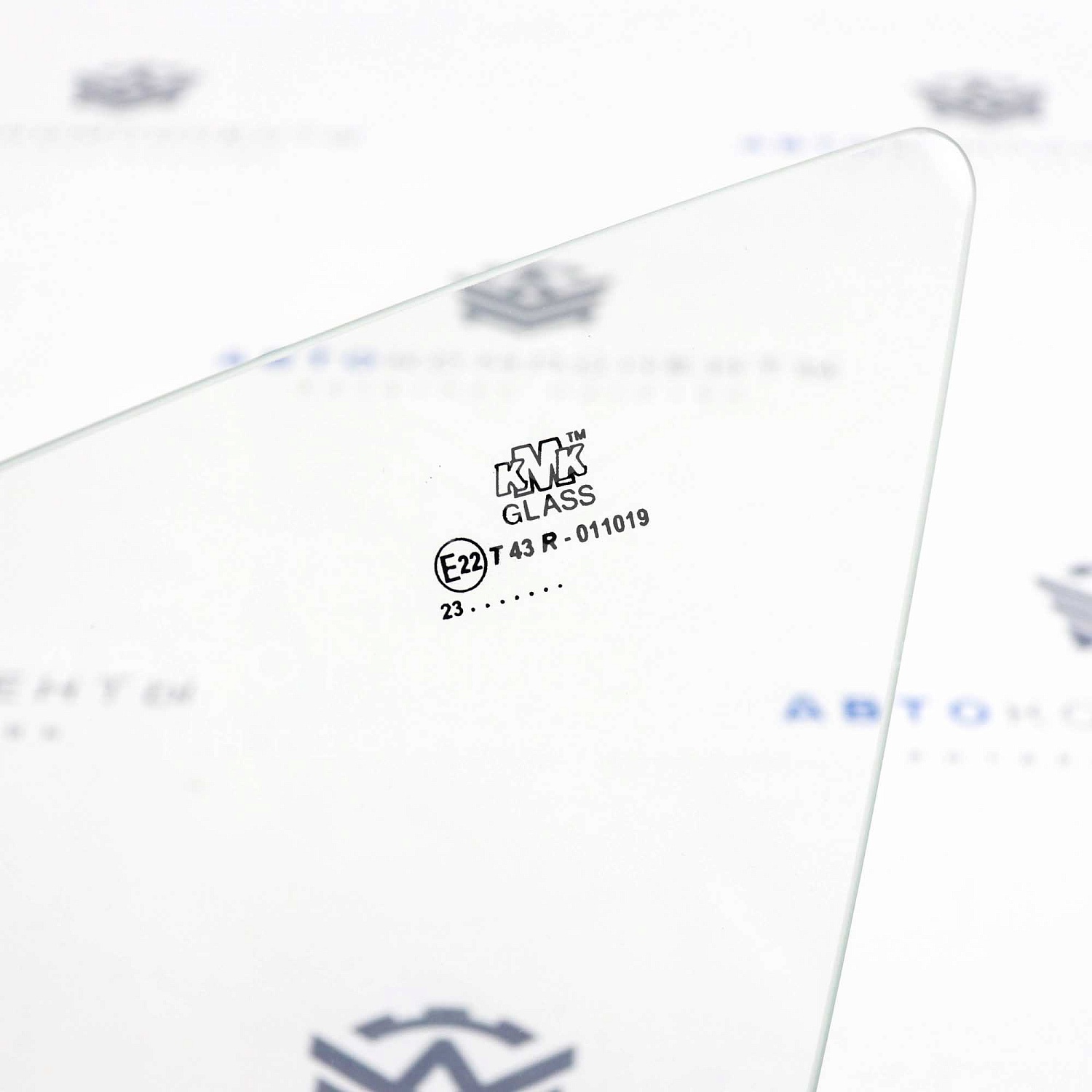 Задние боковые стекла (форточки) ВАЗ 2109, 2114