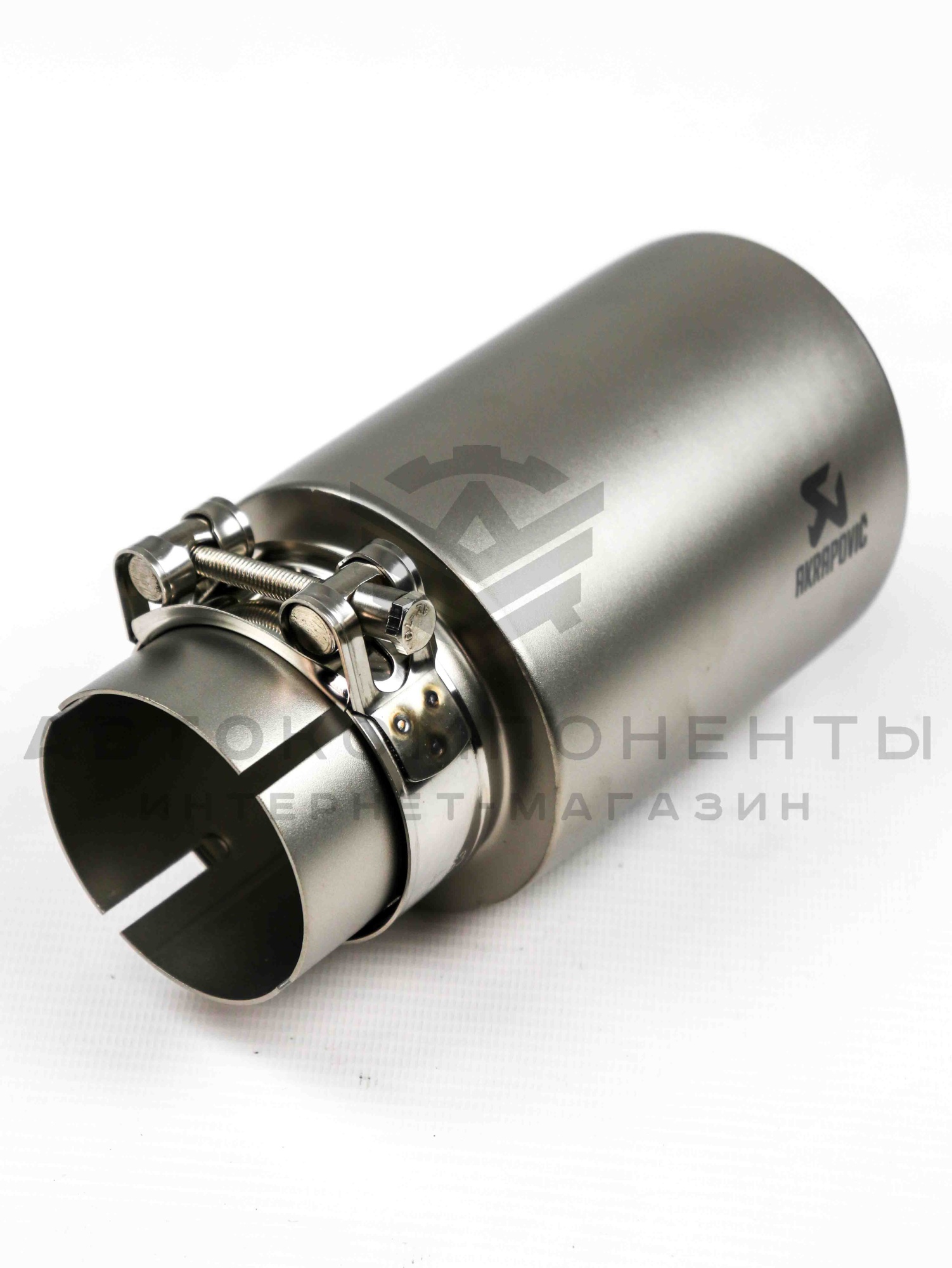 Насадка на глушитель AKRAPOVIC (скошенная, с перфорацией) 63-89мм (серебристая)