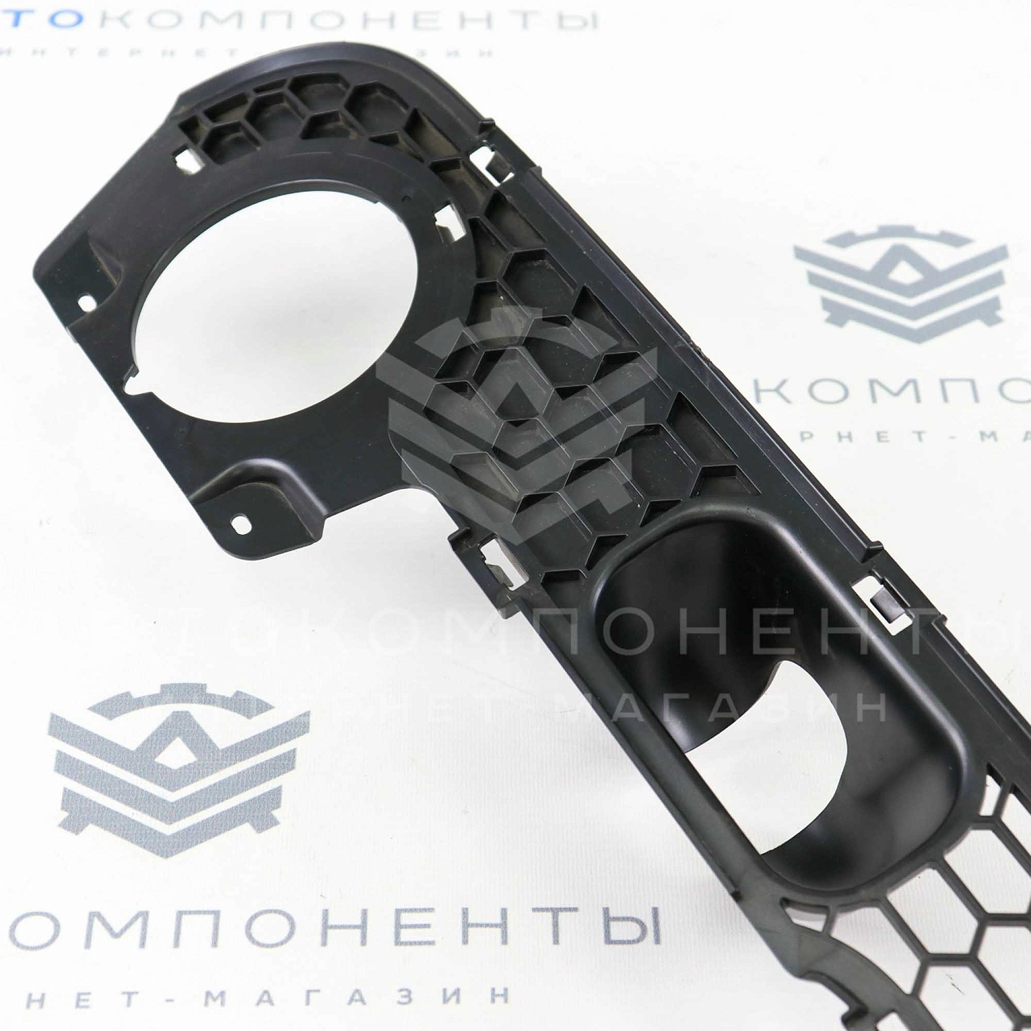 Решетка переднего бампера Бертоне Шевроле Нива