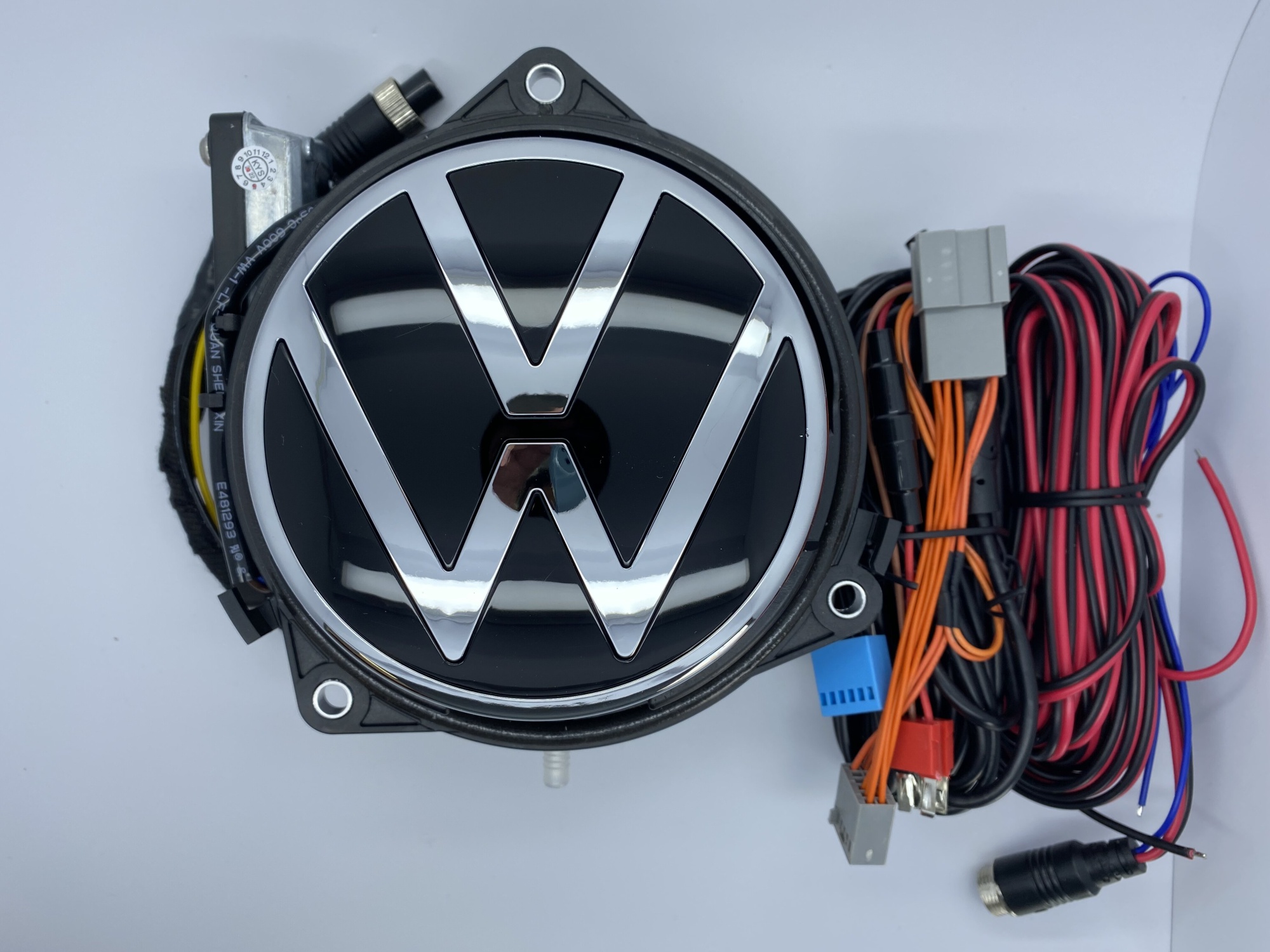 Камера заднего вида в логотипе "VW" аналог (с динамической разметкой) для авто с ESP Volkswagen