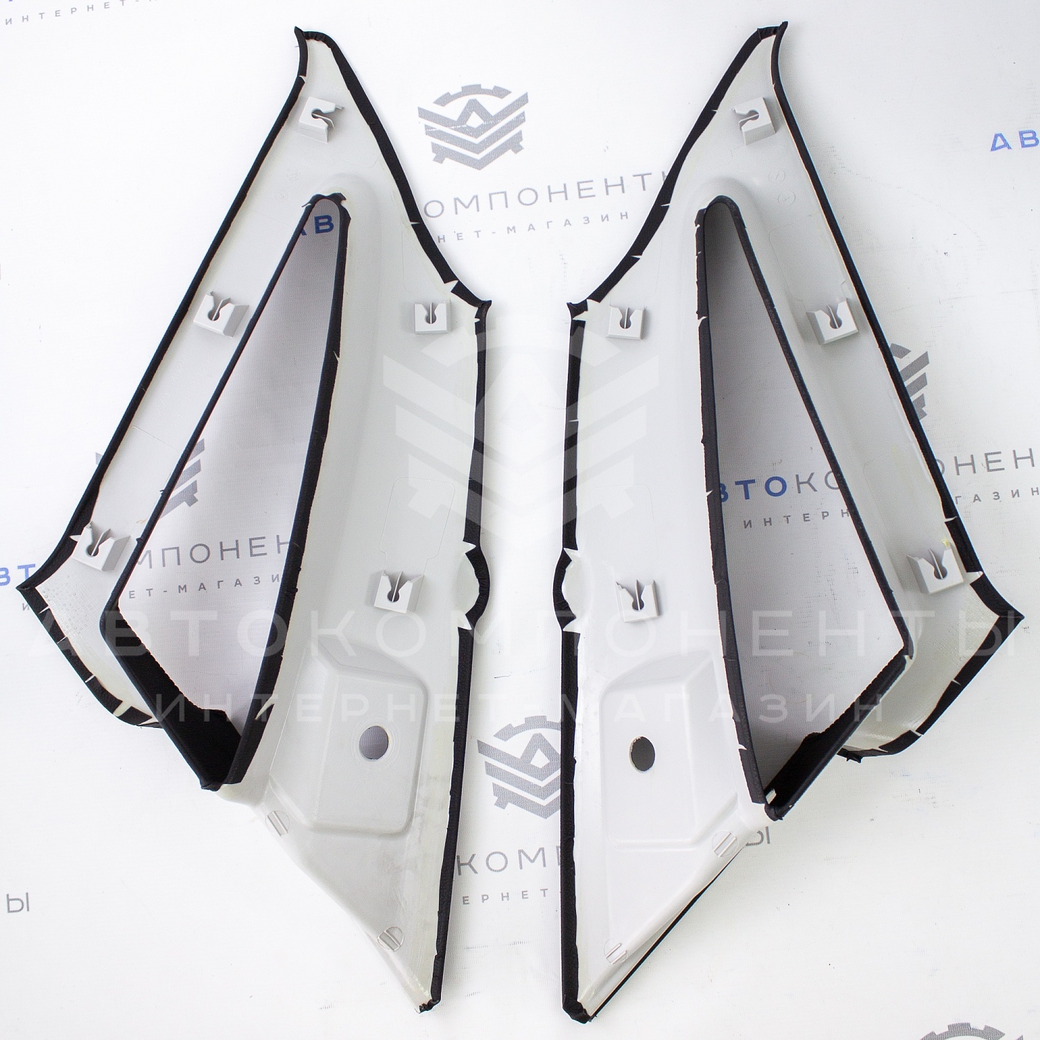 Облицовки задних стоек (в коже) Приора (седан)