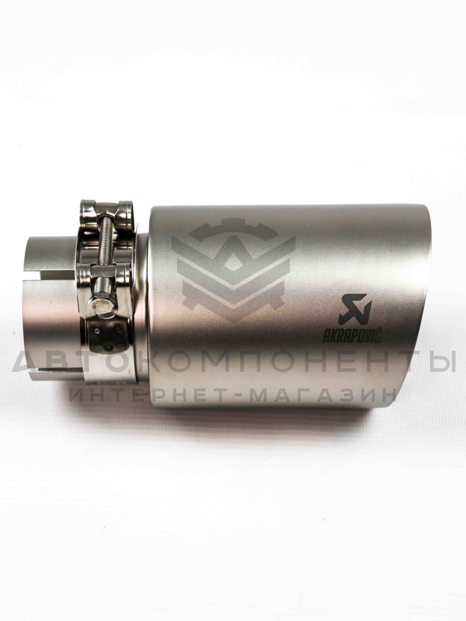 Насадка на глушитель AKRAPOVIC (скошенная, с перфорацией) 63-89мм (серебристая)