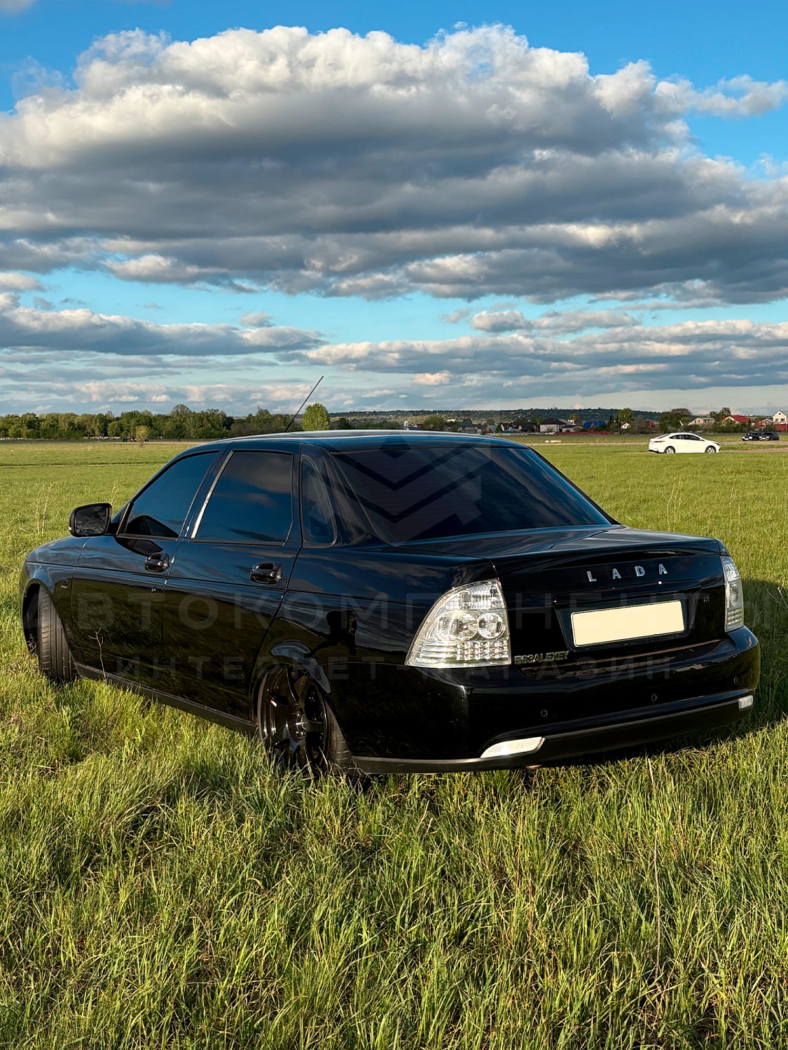 Светодиодные задние фонари "ESCAPE" Лада Приора (прозрачные)